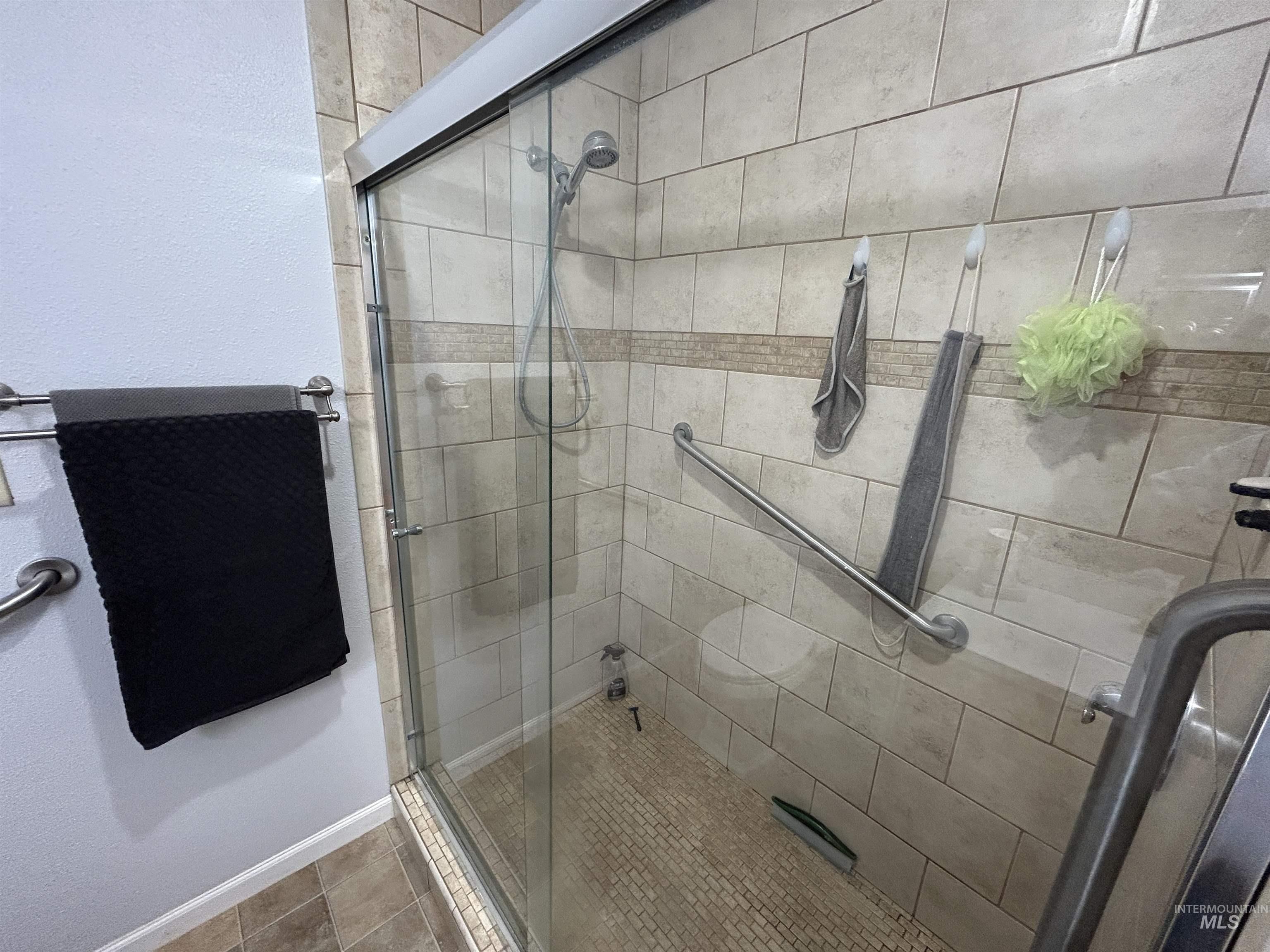 1220 4th St, Clarkston, Washington 99403, 3 Bedrooms, 2 Bathrooms, Residential For Sale, Price $429,900,MLS 98978274