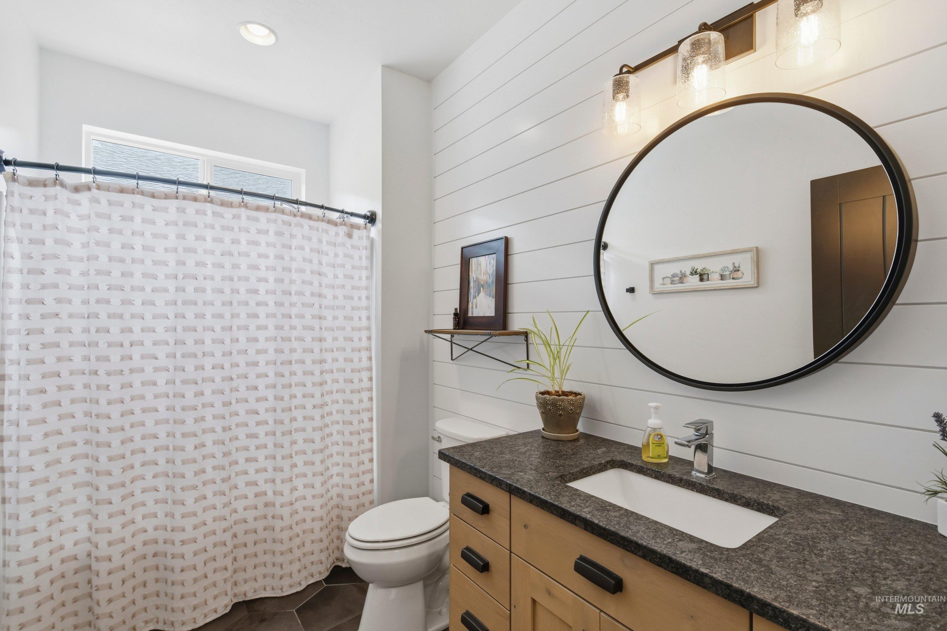 3951 W Farm View Dr, Boise, Idaho 83714, 3 Bedrooms, 2 Bathrooms, Residential For Sale, Price $655,000,MLS 98978277