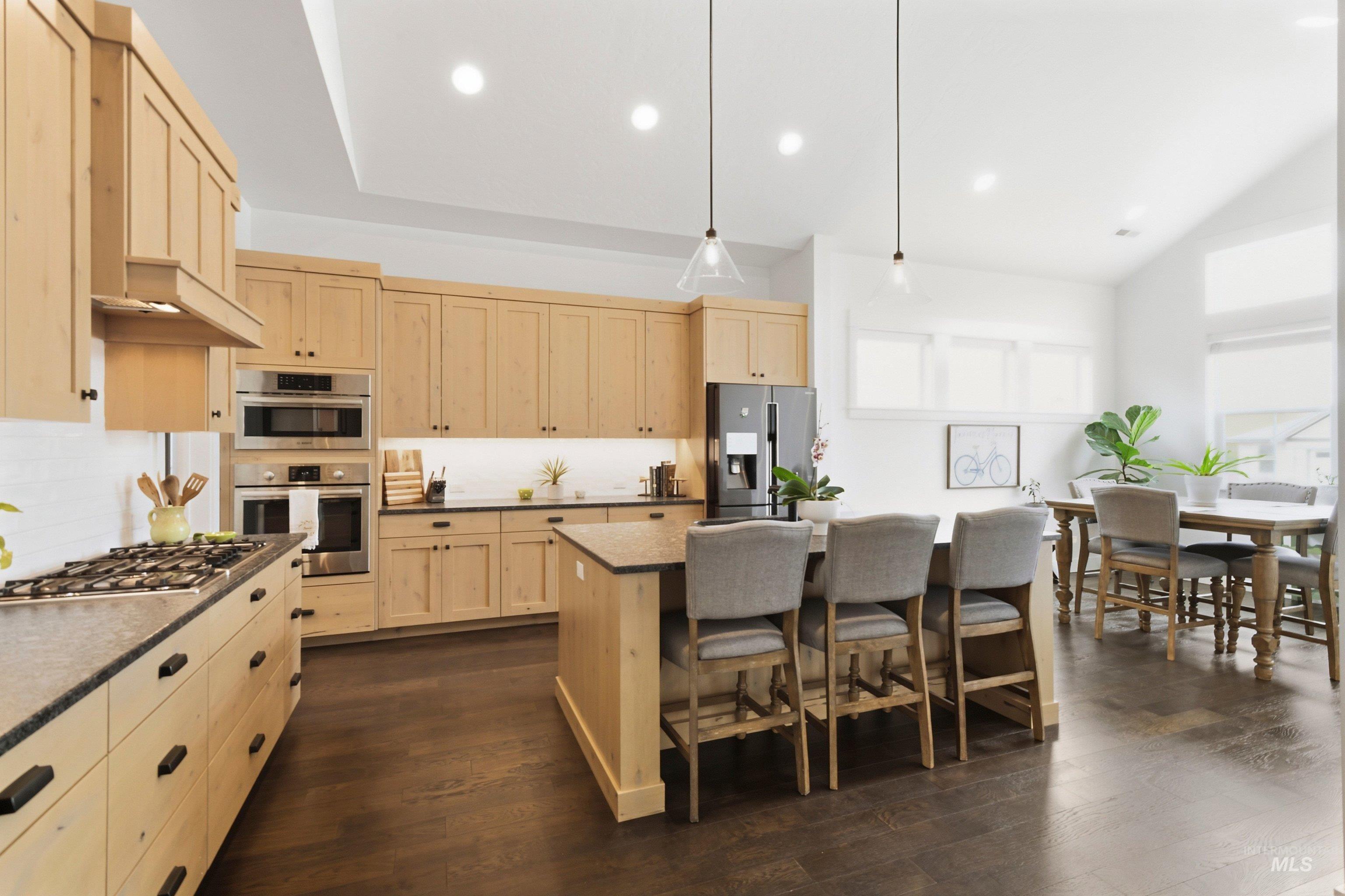 3951 W Farm View Dr, Boise, Idaho 83714, 3 Bedrooms, 2 Bathrooms, Residential For Sale, Price $655,000,MLS 98978277