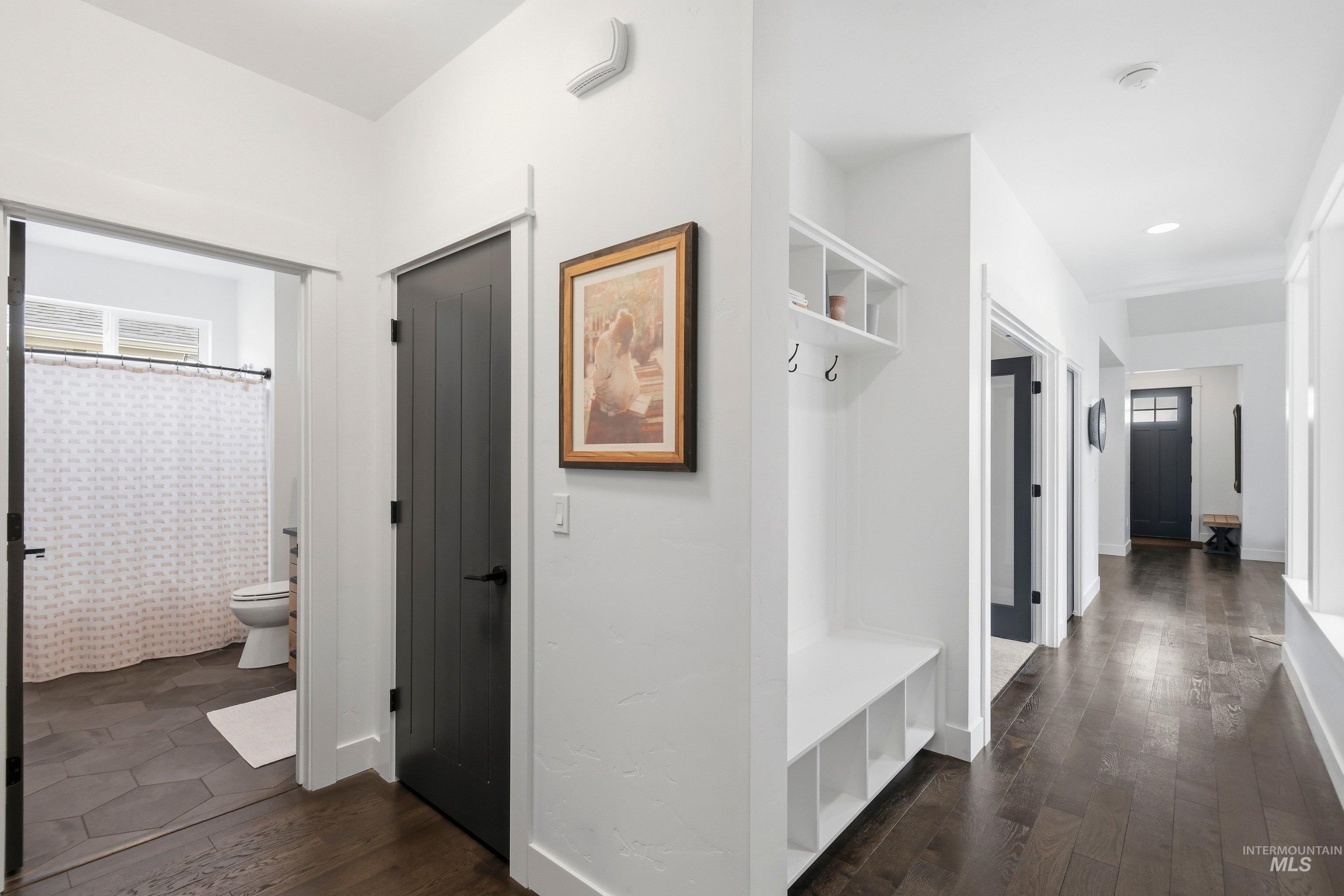 3951 W Farm View Dr, Boise, Idaho 83714, 3 Bedrooms, 2 Bathrooms, Residential For Sale, Price $655,000,MLS 98978277