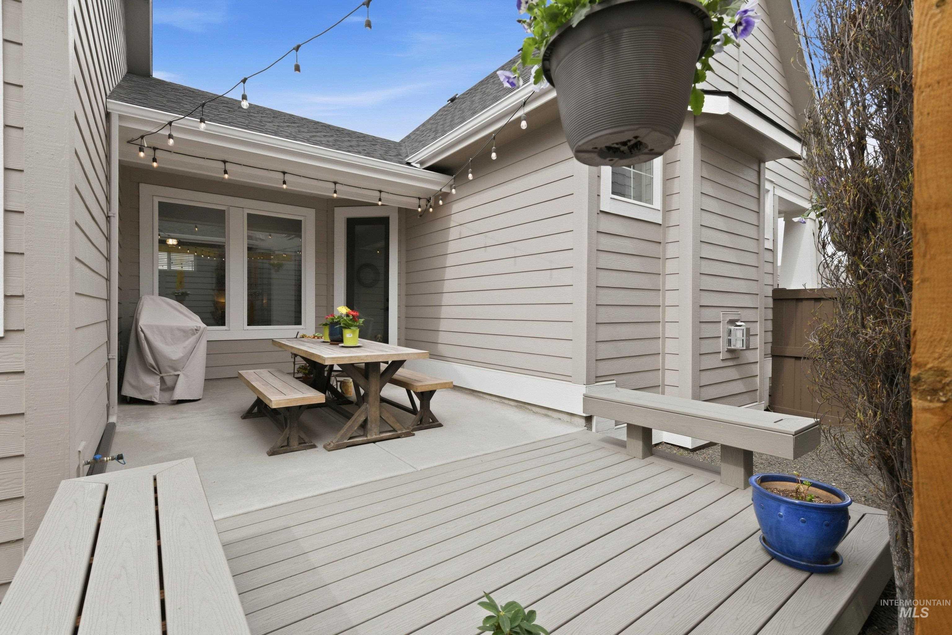 3951 W Farm View Dr, Boise, Idaho 83714, 3 Bedrooms, 2 Bathrooms, Residential For Sale, Price $655,000,MLS 98978277