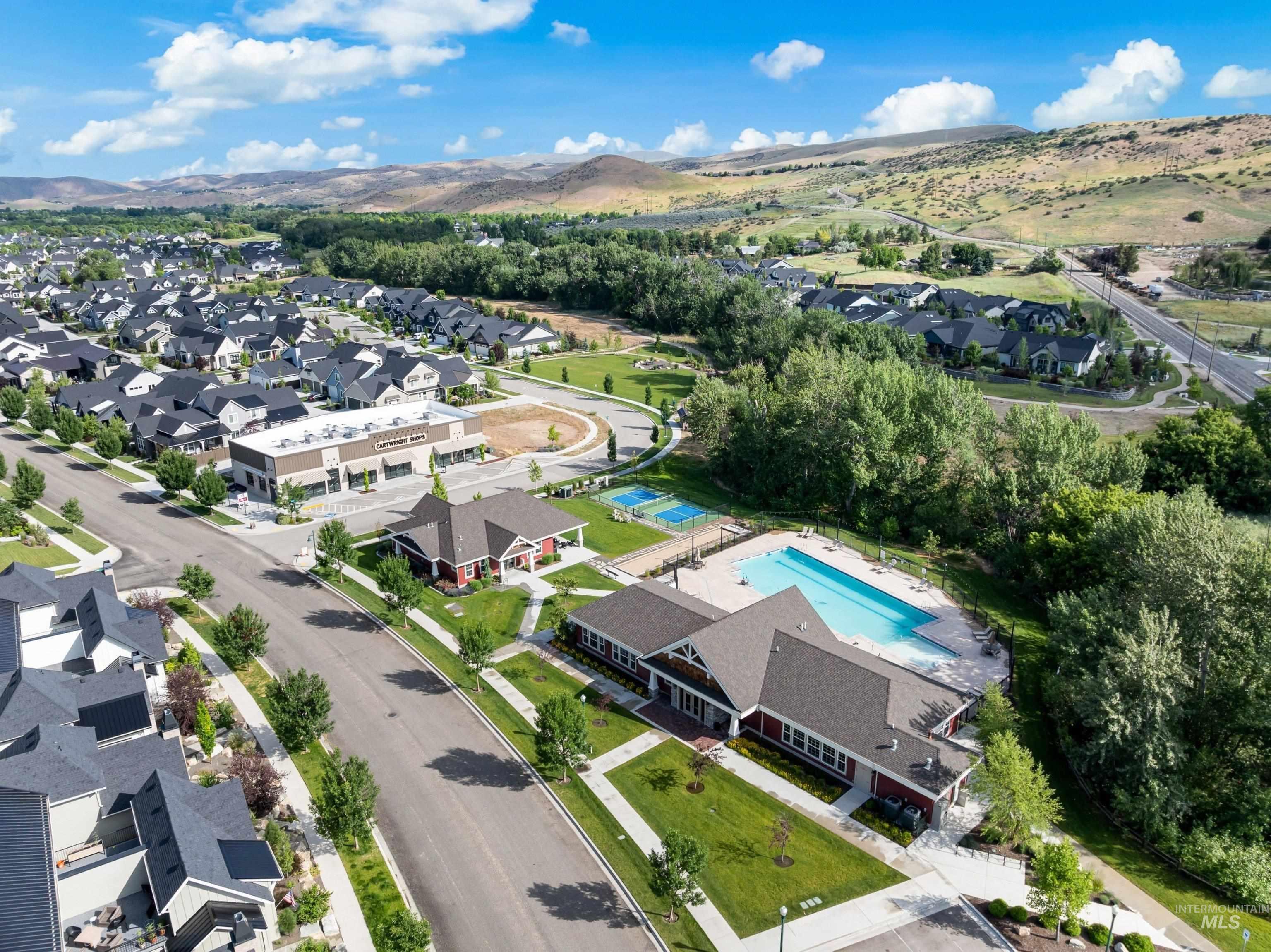 3951 W Farm View Dr, Boise, Idaho 83714, 3 Bedrooms, 2 Bathrooms, Residential For Sale, Price $655,000,MLS 98978277