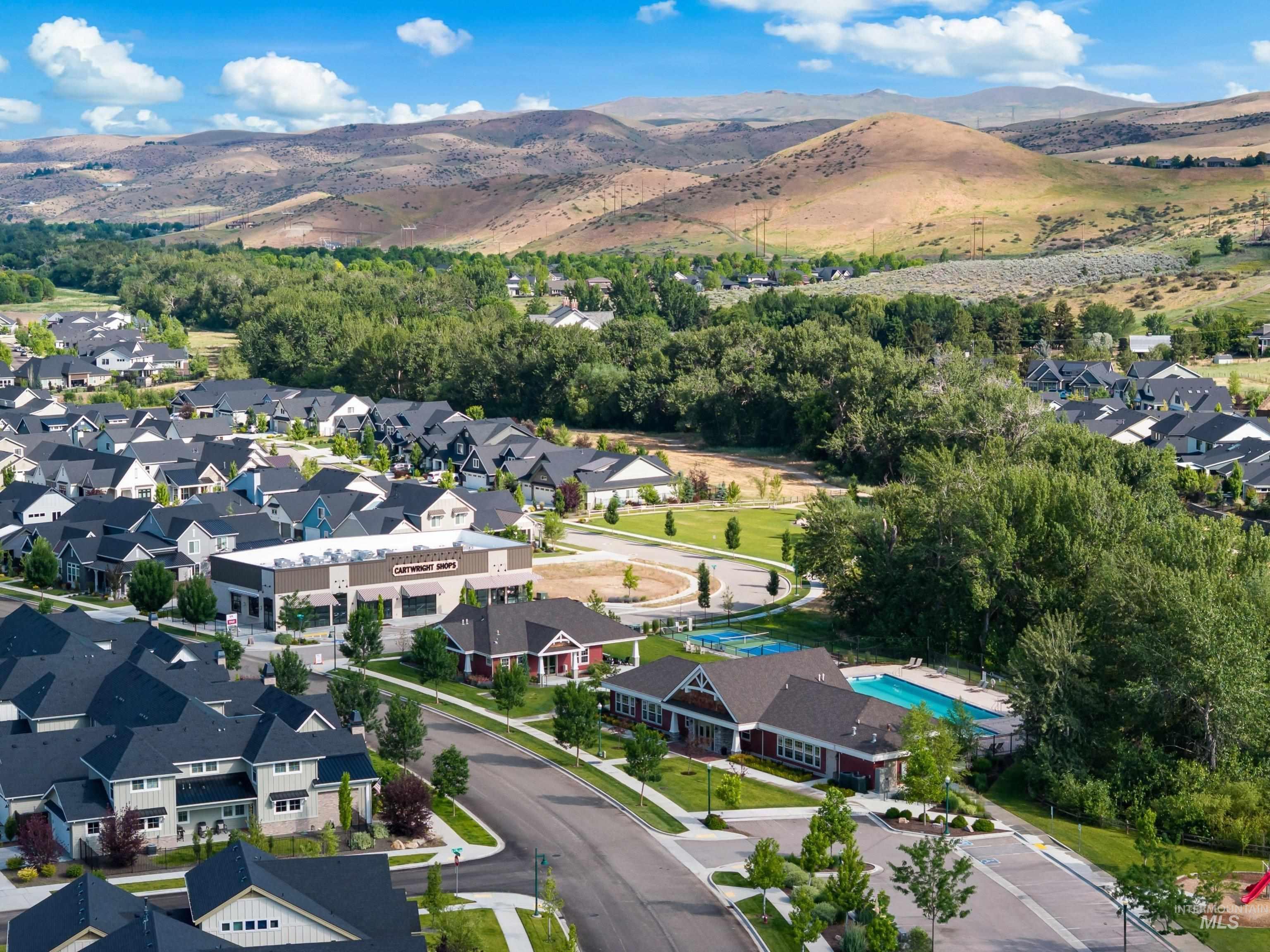 3951 W Farm View Dr, Boise, Idaho 83714, 3 Bedrooms, 2 Bathrooms, Residential For Sale, Price $655,000,MLS 98978277