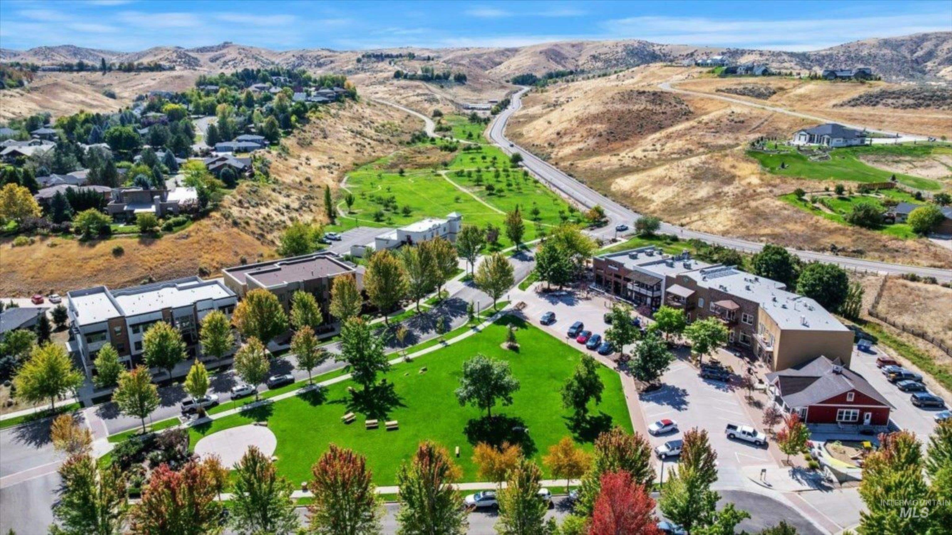 3951 W Farm View Dr, Boise, Idaho 83714, 3 Bedrooms, 2 Bathrooms, Residential For Sale, Price $655,000,MLS 98978277