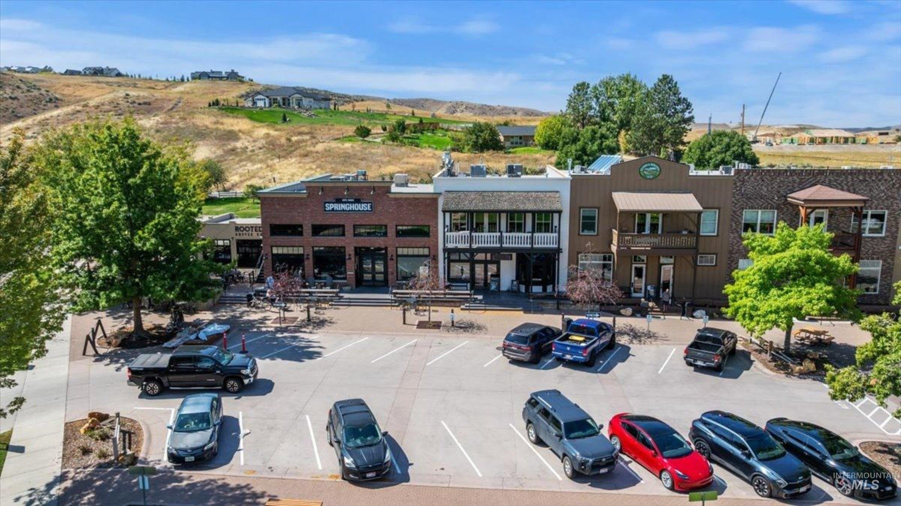 3951 W Farm View Dr, Boise, Idaho 83714, 3 Bedrooms, 2 Bathrooms, Residential For Sale, Price $655,000,MLS 98978277