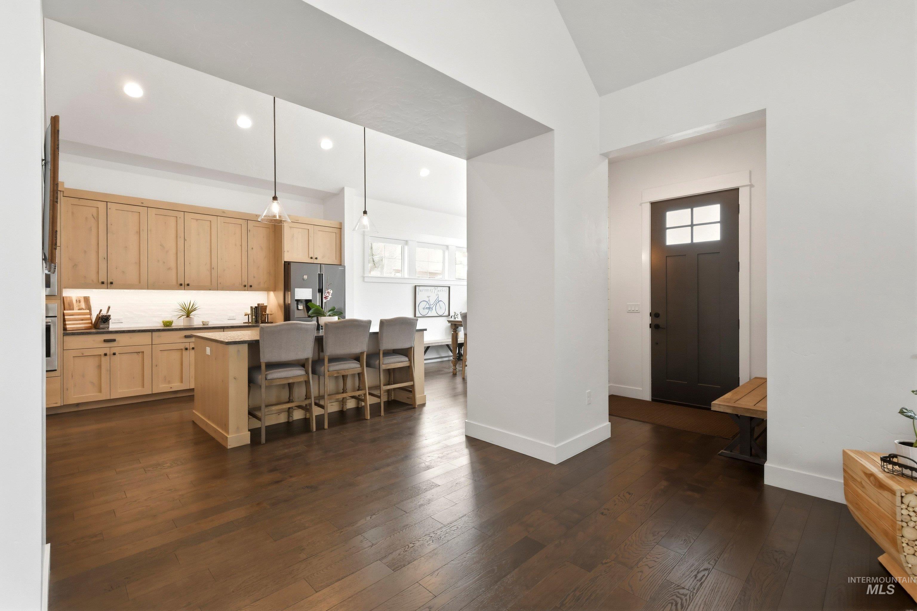 3951 W Farm View Dr, Boise, Idaho 83714, 3 Bedrooms, 2 Bathrooms, Residential For Sale, Price $655,000,MLS 98978277