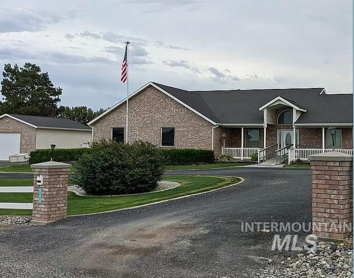 2047 E 2975 S, Wendell, Idaho 83355, 3 Bedrooms, 2 Bathrooms, Residential For Sale, Price $715,000,MLS 98978278