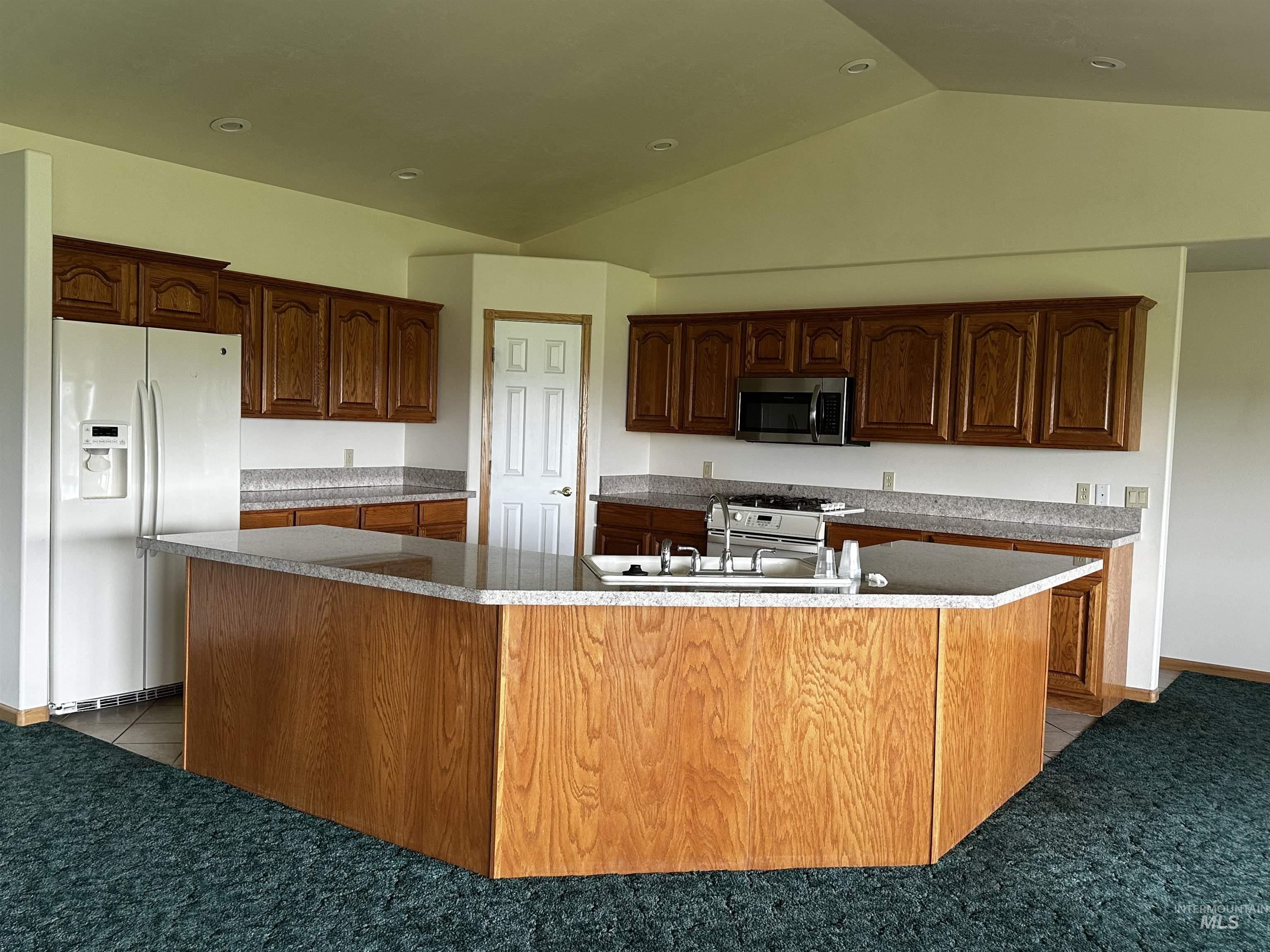 2047 E 2975 S, Wendell, Idaho 83355, 3 Bedrooms, 2 Bathrooms, Residential For Sale, Price $715,000,MLS 98978278