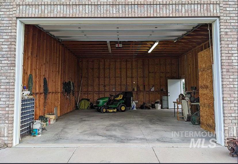 2047 E 2975 S, Wendell, Idaho 83355, 3 Bedrooms, 2 Bathrooms, Residential For Sale, Price $715,000,MLS 98978278