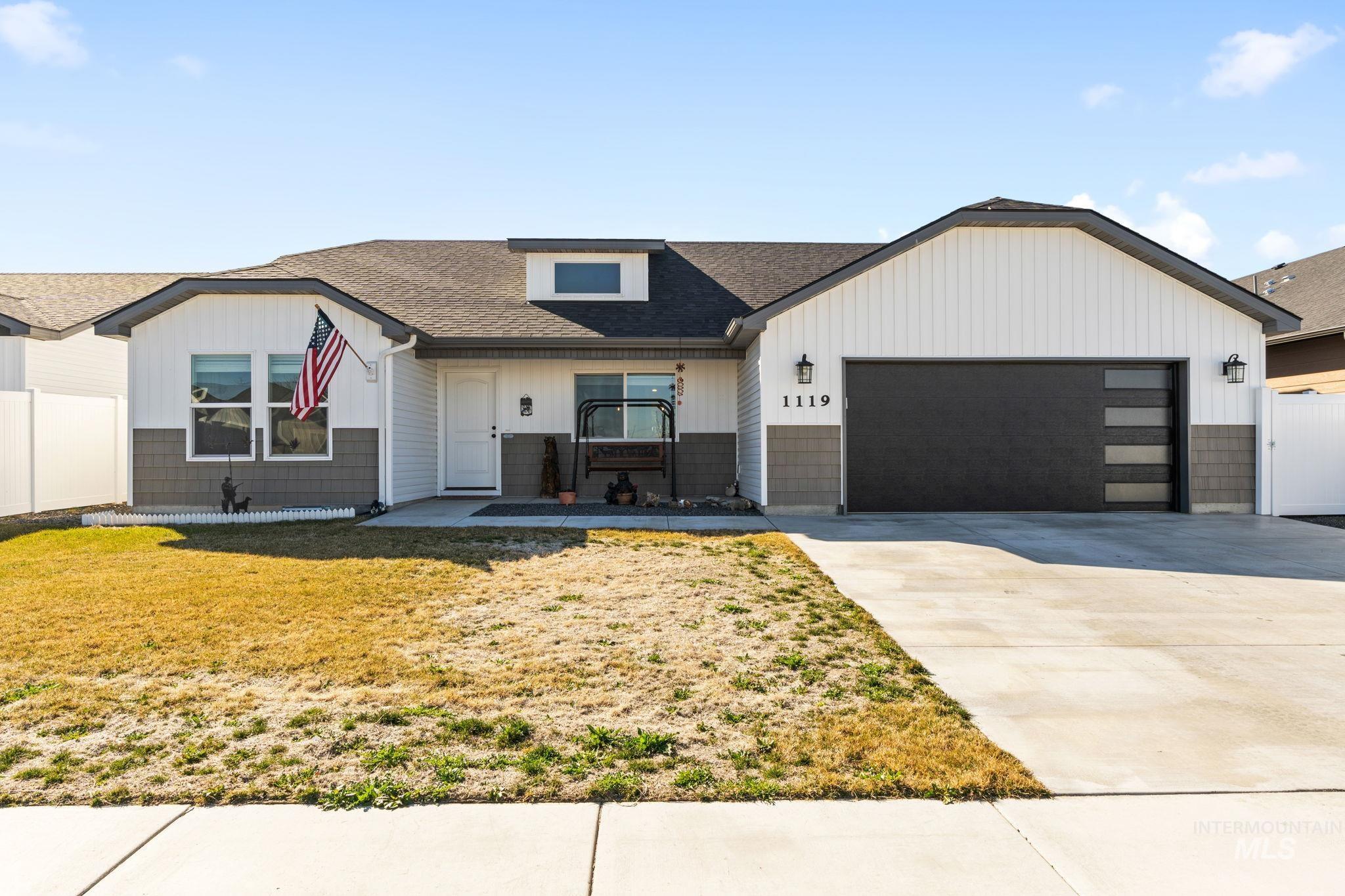 1119 Meadow Lake Loop, Buhl, Idaho 83316, 4 Bedrooms, 2 Bathrooms, Residential For Sale, Price $387,900,MLS 98978281