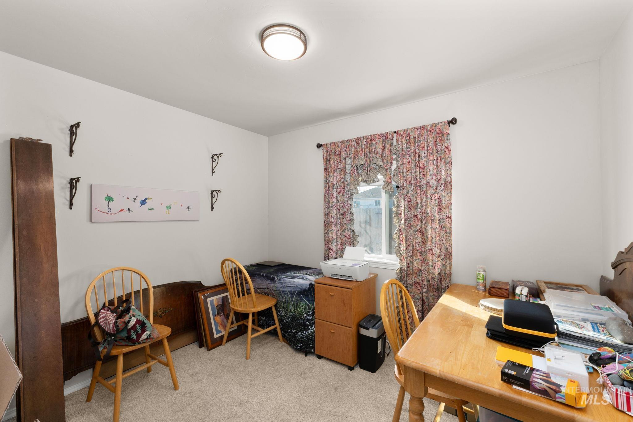 1119 Meadow Lake Loop, Buhl, Idaho 83316, 4 Bedrooms, 2 Bathrooms, Residential For Sale, Price $387,500,MLS 98978281