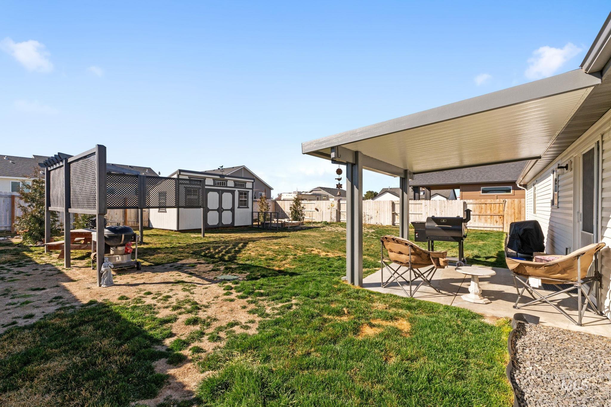 1119 Meadow Lake Loop, Buhl, Idaho 83316, 4 Bedrooms, 2 Bathrooms, Residential For Sale, Price $387,500,MLS 98978281