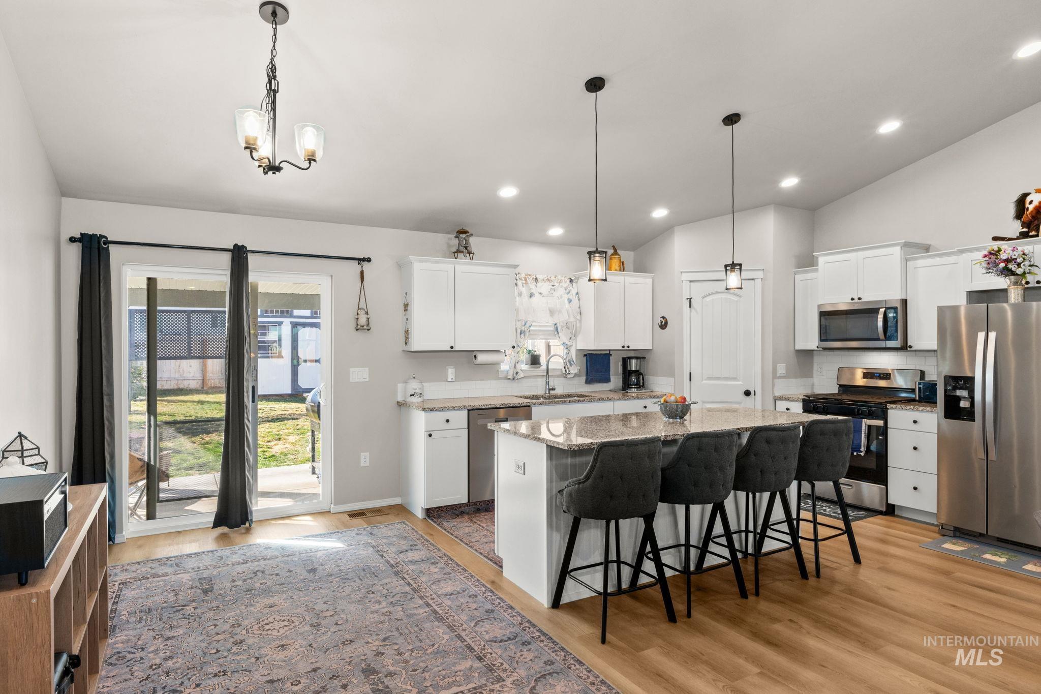 1119 Meadow Lake Loop, Buhl, Idaho 83316, 4 Bedrooms, 2 Bathrooms, Residential For Sale, Price $387,900,MLS 98978281