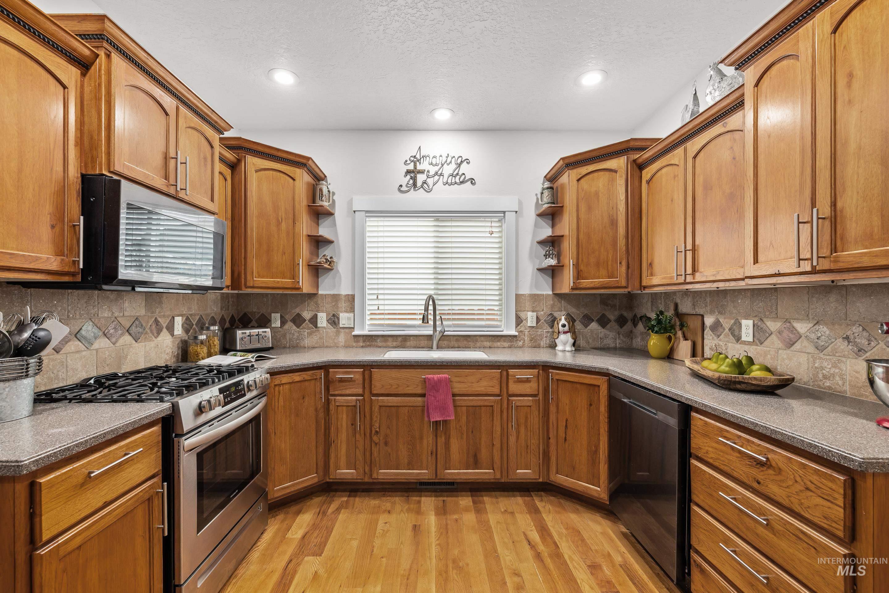 12639 W Huntly Dr., Boise, Idaho 83709-6179, 4 Bedrooms, 3 Bathrooms, Residential For Sale, Price $590,000,MLS 98978283