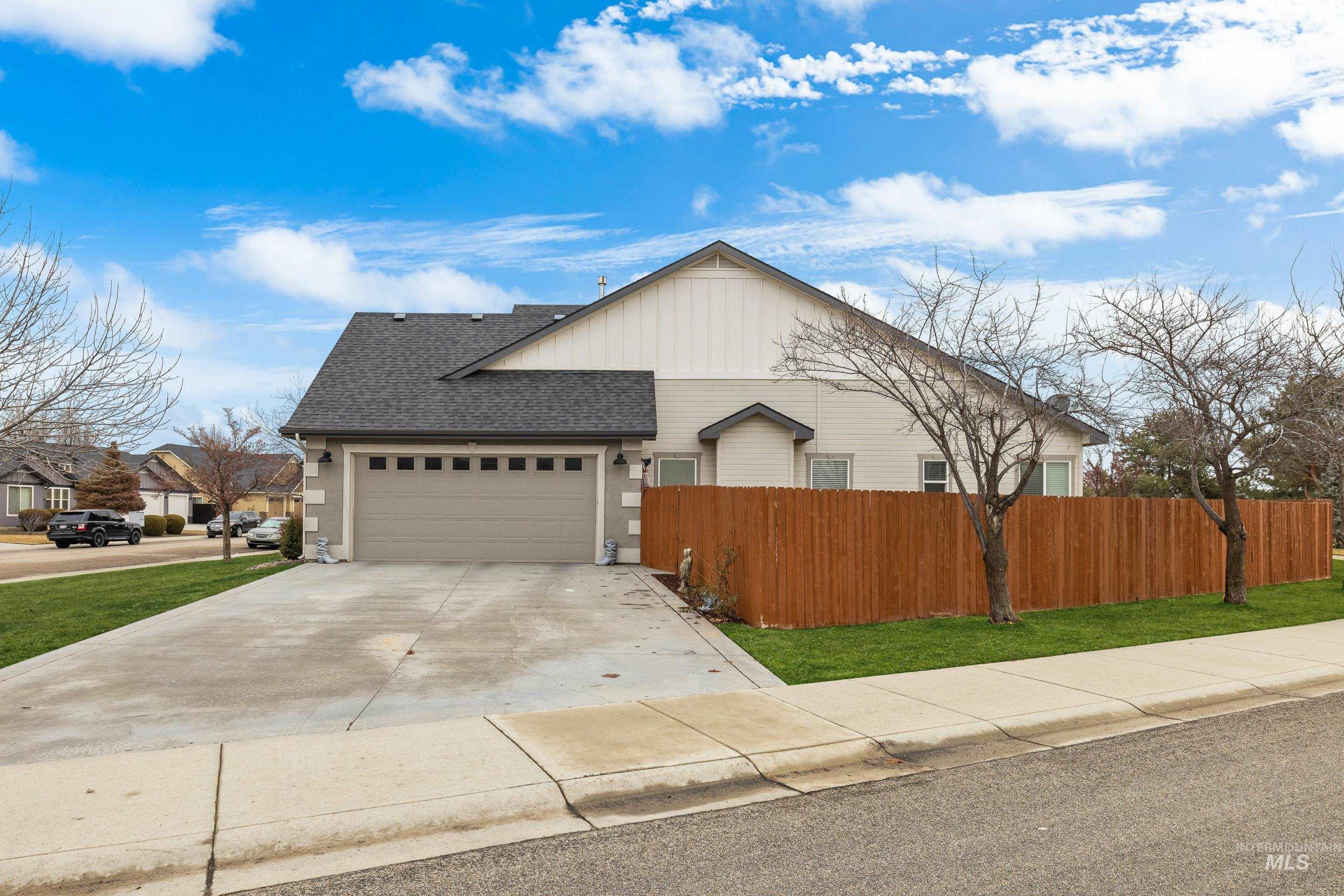 12639 W Huntly Dr., Boise, Idaho 83709-6179, 4 Bedrooms, 3 Bathrooms, Residential For Sale, Price $590,000,MLS 98978283