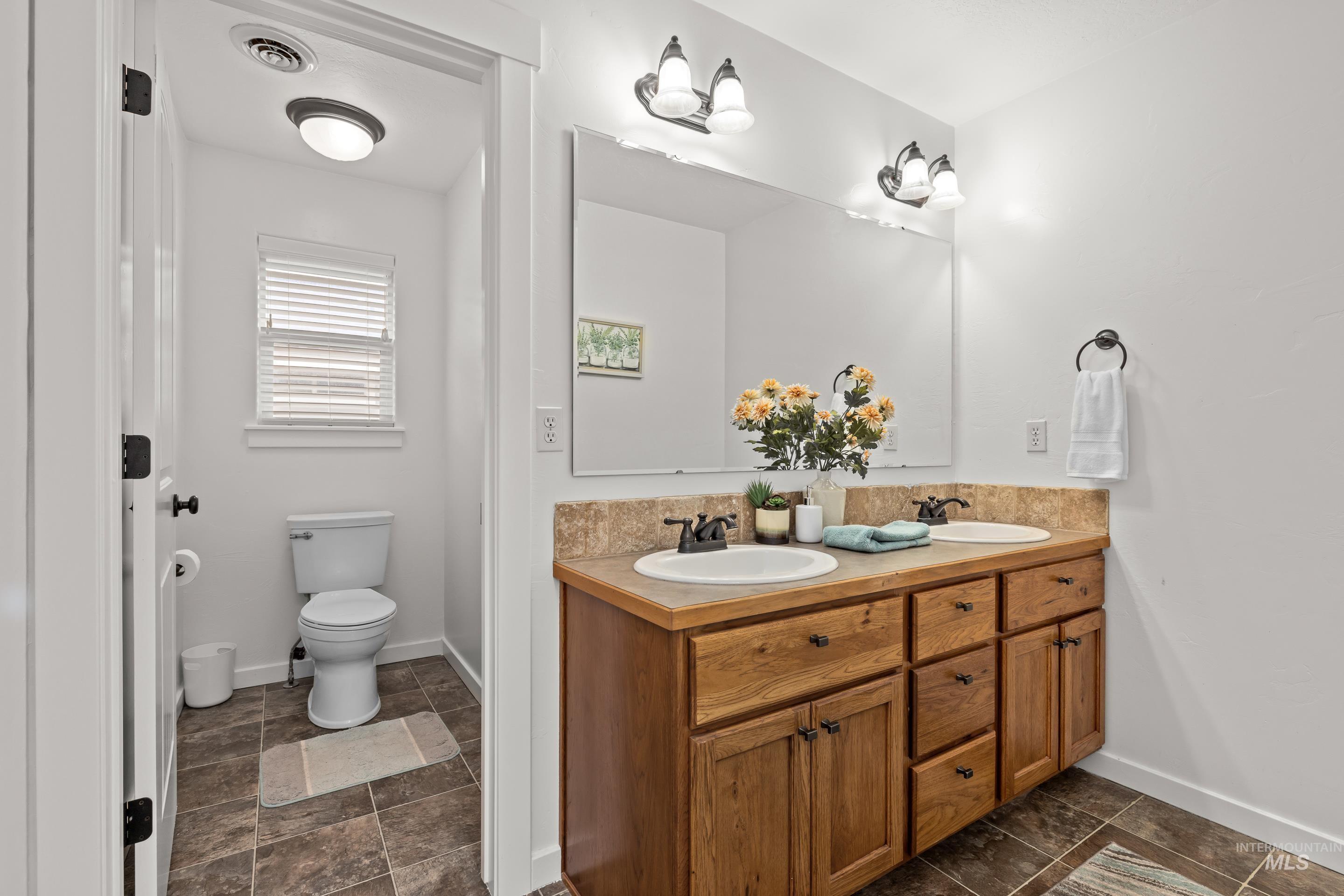 12639 W Huntly Dr., Boise, Idaho 83709-6179, 4 Bedrooms, 3 Bathrooms, Residential For Sale, Price $590,000,MLS 98978283