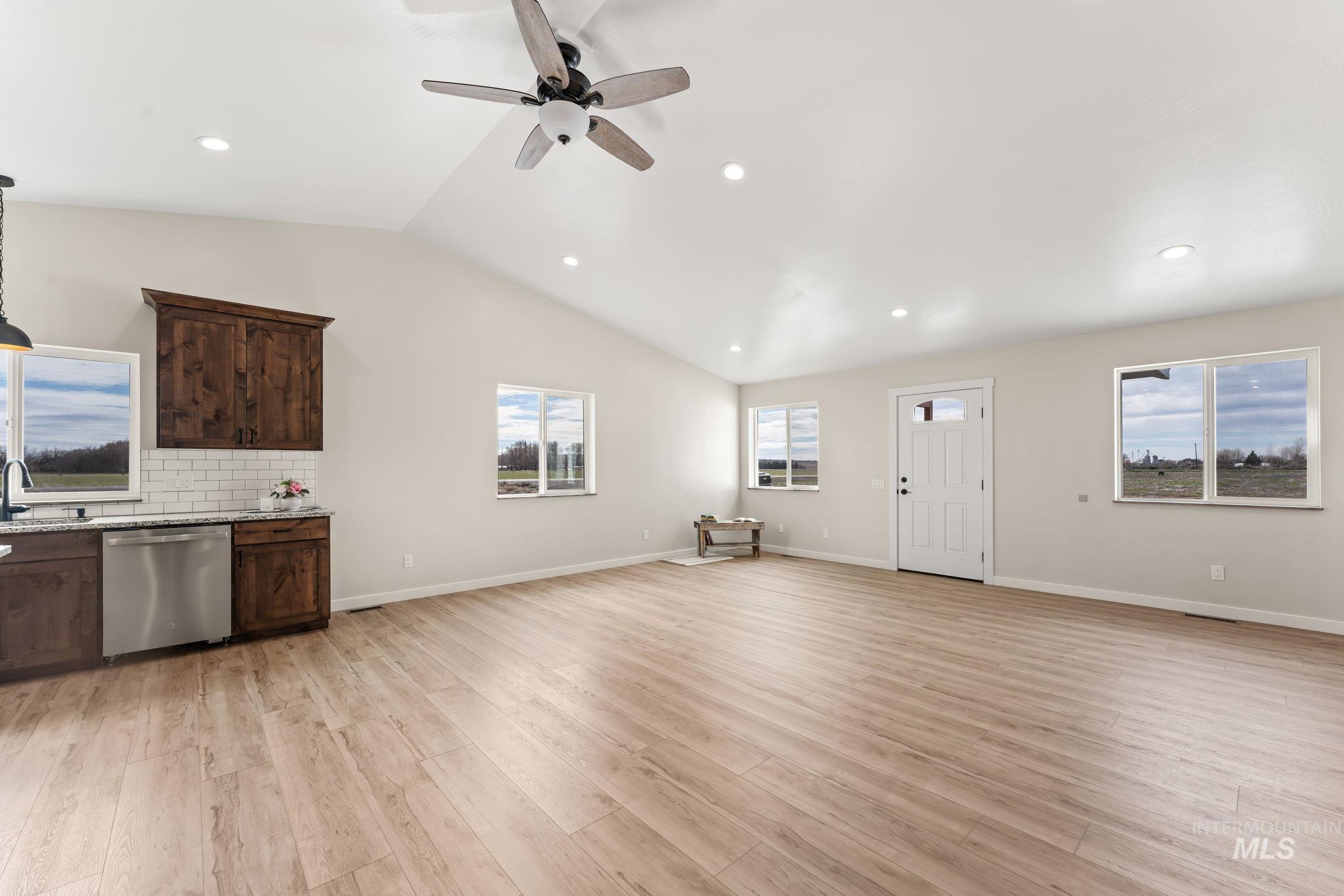 1824 E 1800 S, Gooding, Idaho 83330, 4 Bedrooms, 2 Bathrooms, Residential For Sale, Price $405,000,MLS 98978285