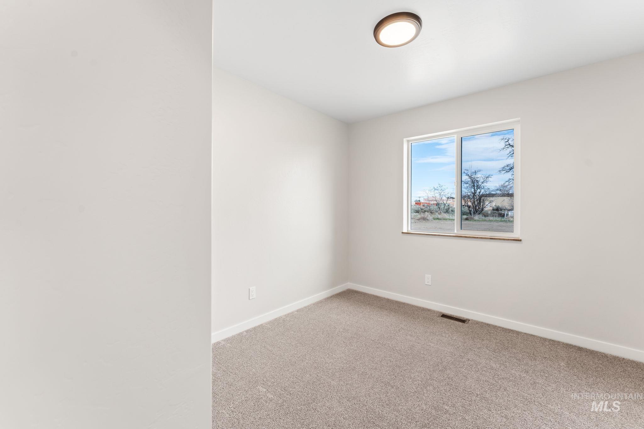 1824 E 1800 S, Gooding, Idaho 83330, 4 Bedrooms, 2 Bathrooms, Residential For Sale, Price $405,000,MLS 98978285