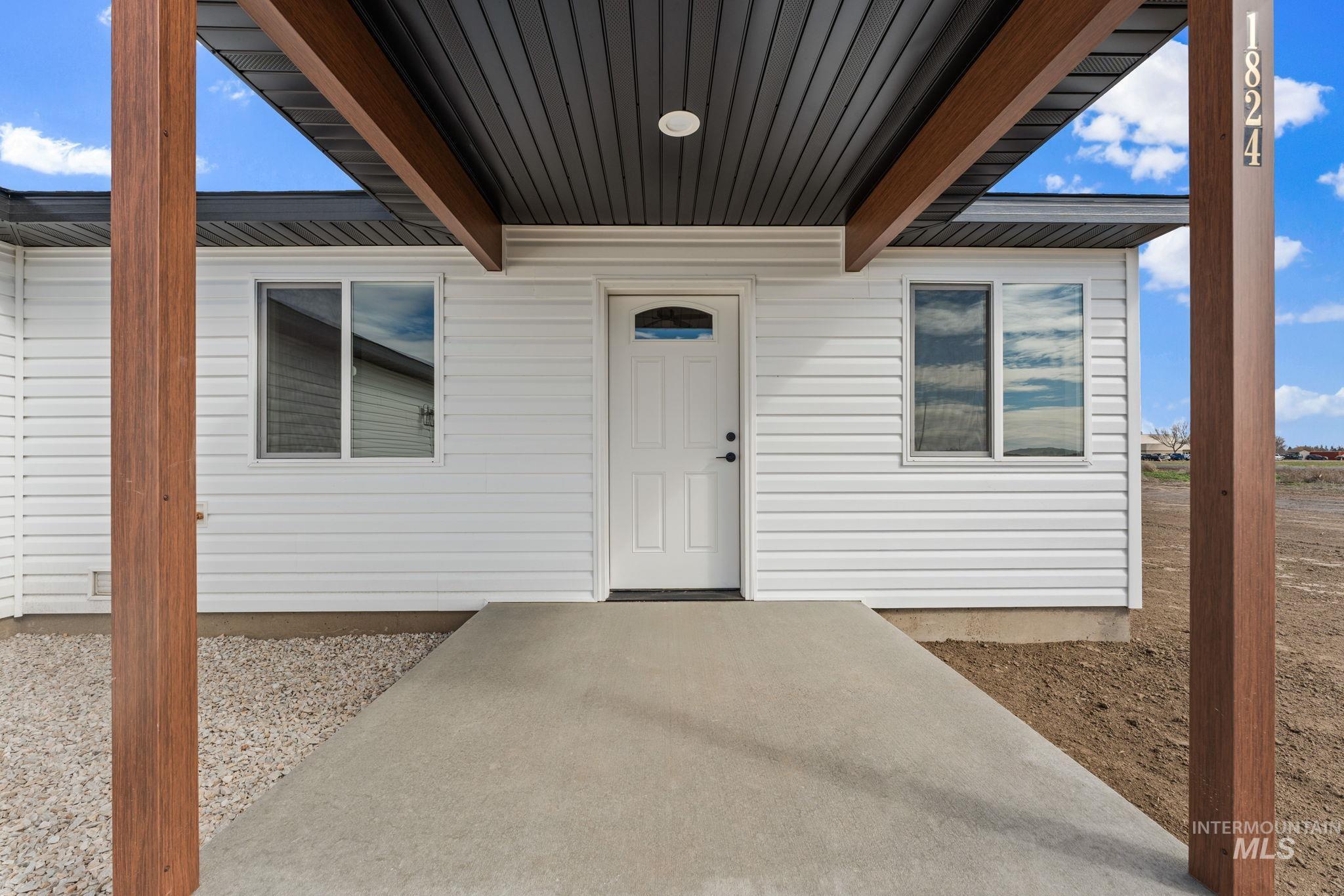 1824 E 1800 S, Gooding, Idaho 83330, 4 Bedrooms, 2 Bathrooms, Residential For Sale, Price $405,000,MLS 98978285