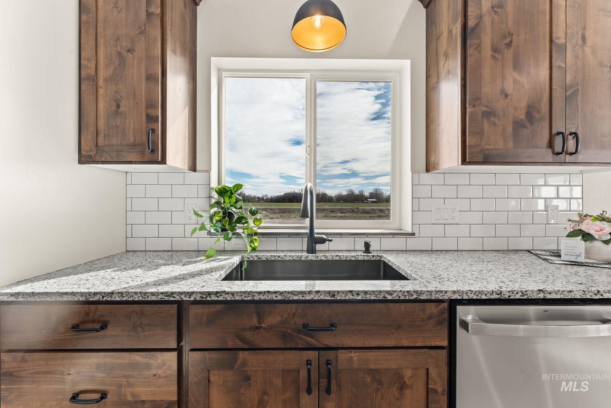 1824 E 1800 S, Gooding, Idaho 83330, 4 Bedrooms, 2 Bathrooms, Residential For Sale, Price $405,000,MLS 98978285