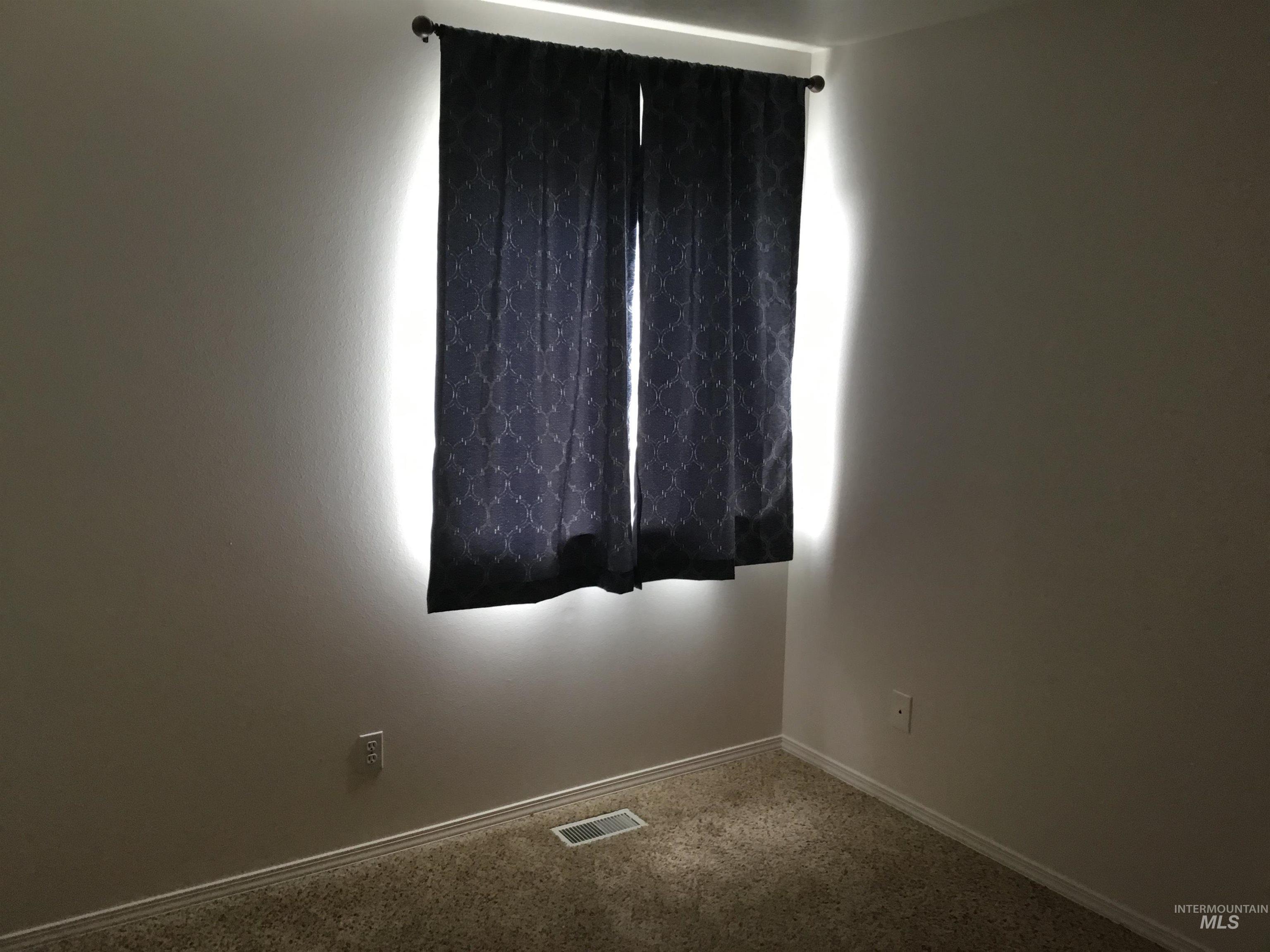 1003 Flint Dr, Caldwell, Idaho 83706, 3 Bedrooms, 2.5 Bathrooms, Residential For Sale, Price $349,999,MLS 98978286