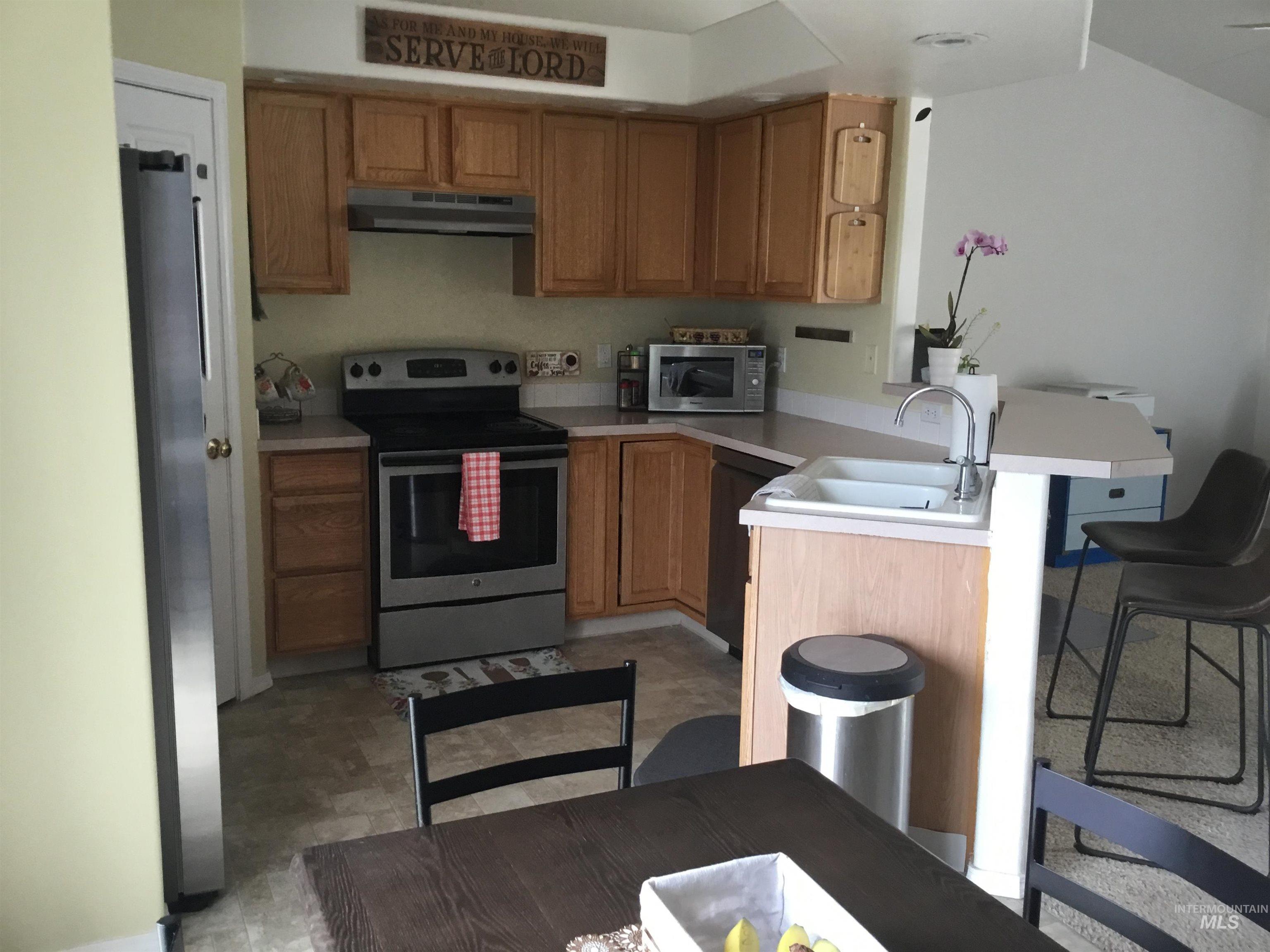 1003 Flint Dr, Caldwell, Idaho 83706, 3 Bedrooms, 2.5 Bathrooms, Residential For Sale, Price $349,999,MLS 98978286