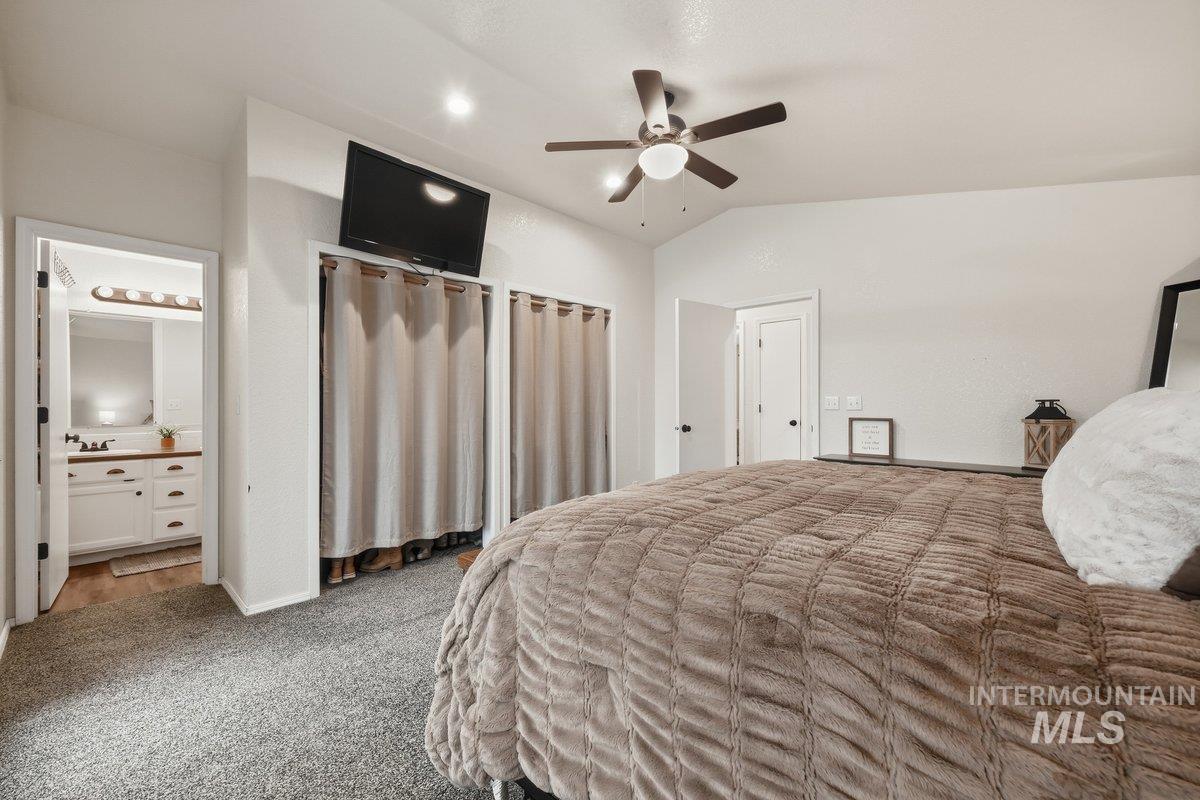 3290 W Sugar Creek Dr, Meridian, Idaho 83646, 3 Bedrooms, 3 Bathrooms, Residential For Sale, Price $500,000,MLS 98978287