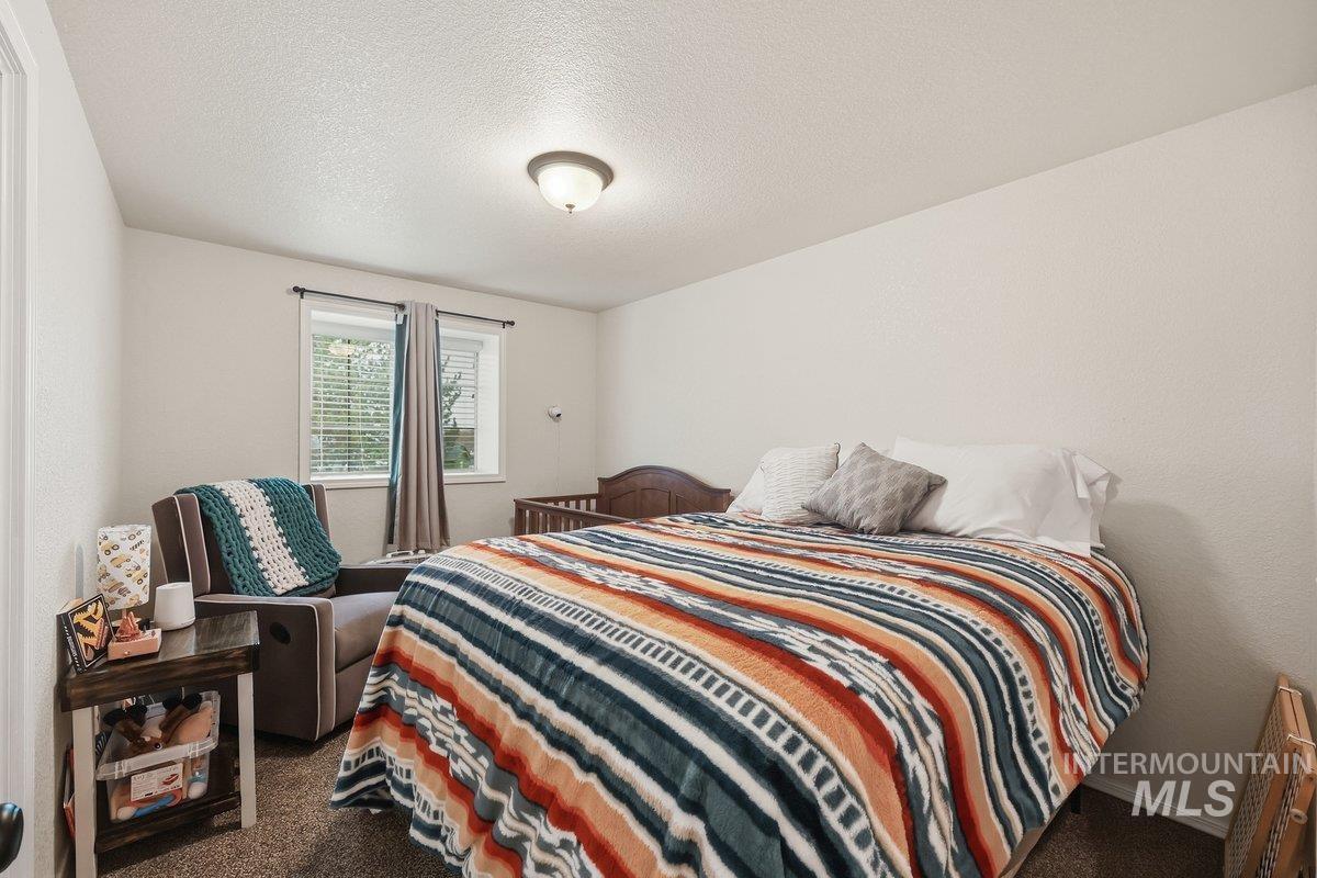 3290 W Sugar Creek Dr, Meridian, Idaho 83646, 3 Bedrooms, 3 Bathrooms, Residential For Sale, Price $500,000,MLS 98978287