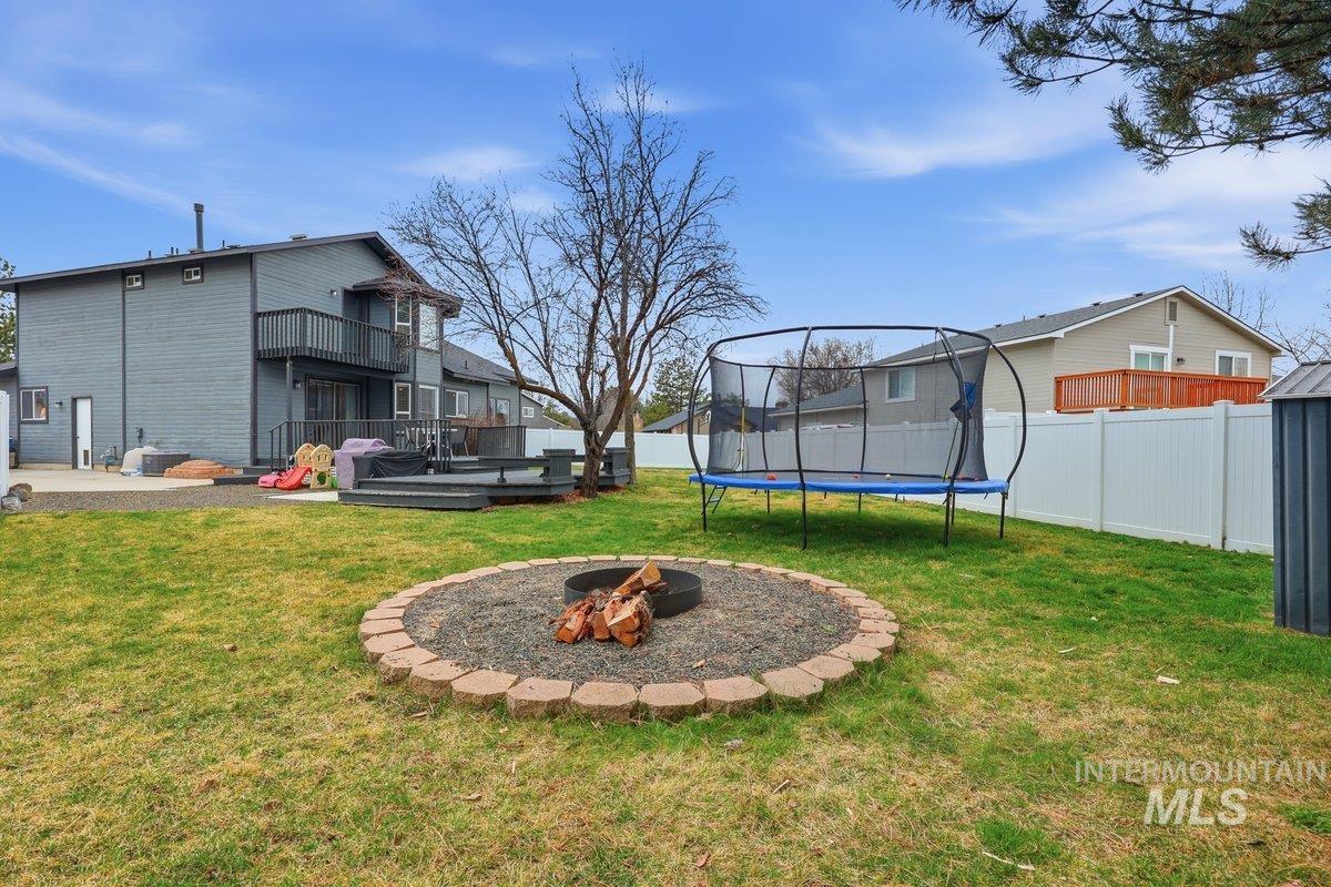 3290 W Sugar Creek Dr, Meridian, Idaho 83646, 3 Bedrooms, 3 Bathrooms, Residential For Sale, Price $500,000,MLS 98978287