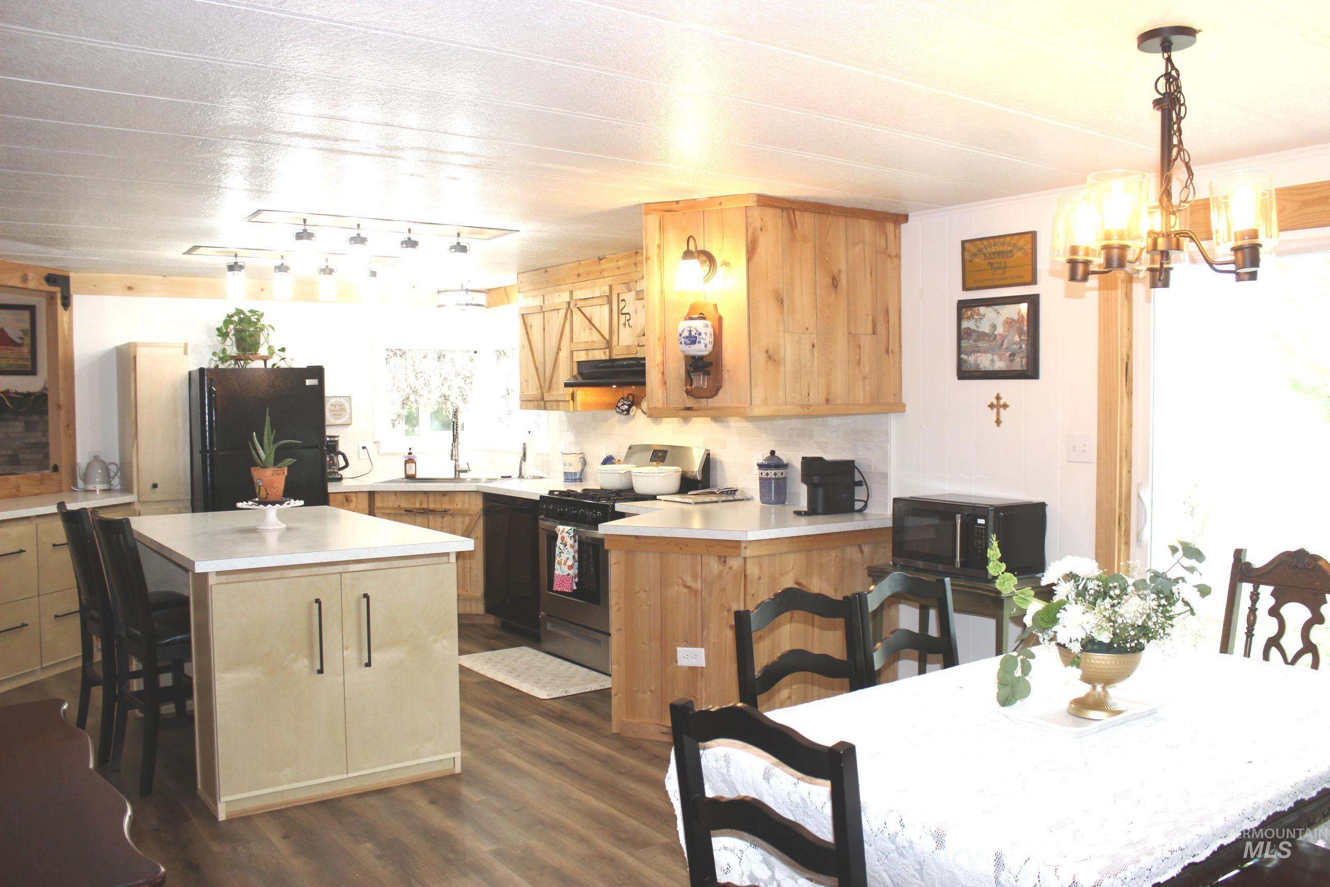 1824 Dutch Flat, Midvale, Idaho 83645, 3 Bedrooms, 2 Bathrooms, Farm & Ranch For Sale, Price $850,000,MLS 98978289