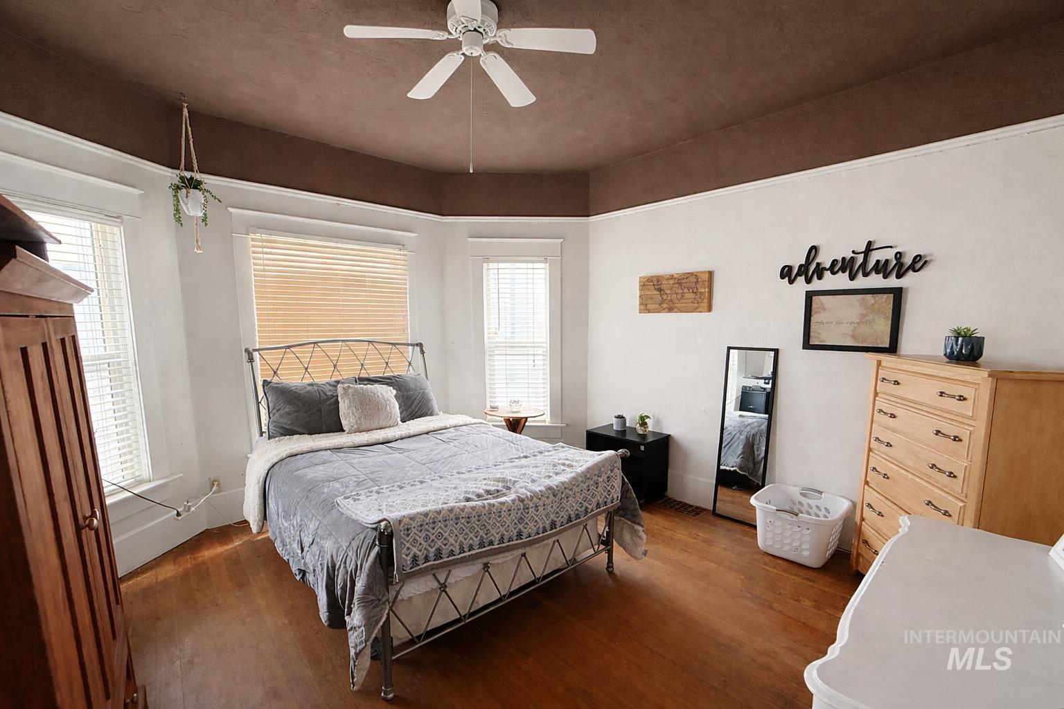 86 W 1st Ave, Glenns Ferry, Idaho 83623, 3 Bedrooms, 1 Bathroom, Residential For Sale, Price $275,000,MLS 98978291