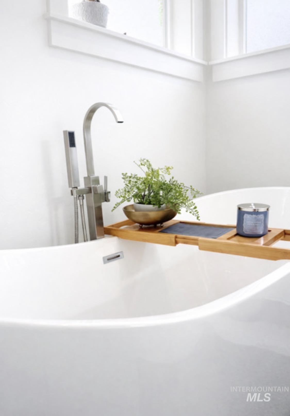 7931 E Samuel Court, Nampa, Idaho 83687-4829, 3 Bedrooms, 2.5 Bathrooms, Residential For Sale, Price $649,900,MLS 98978293