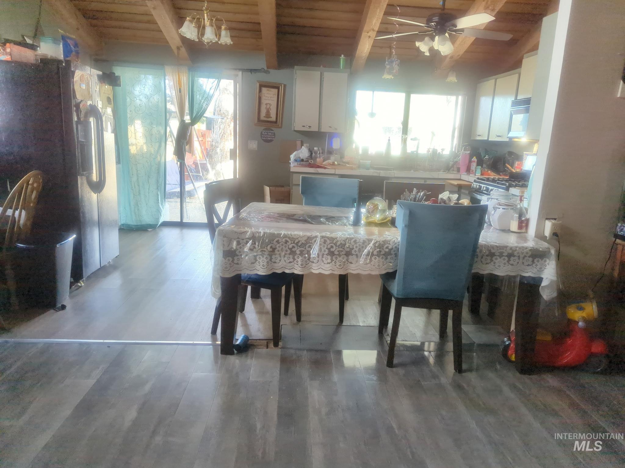 820 Meadows Dr, Twin Falls, Idaho 83301, 6 Bedrooms, 4 Bathrooms, Residential For Sale, Price $449,500,MLS 98978294