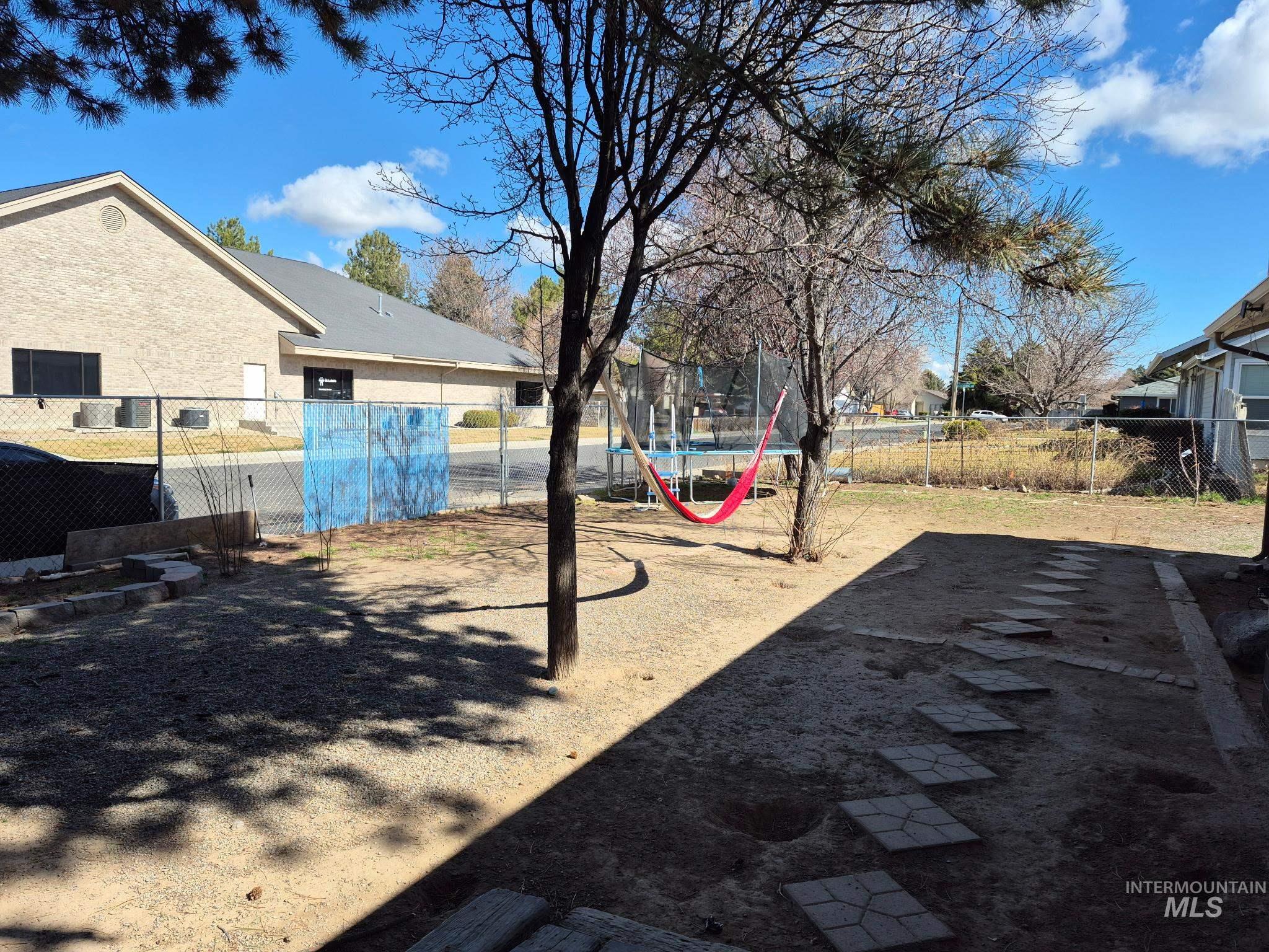 820 Meadows Dr, Twin Falls, Idaho 83301, 6 Bedrooms, 4 Bathrooms, Residential For Sale, Price $449,500,MLS 98978294