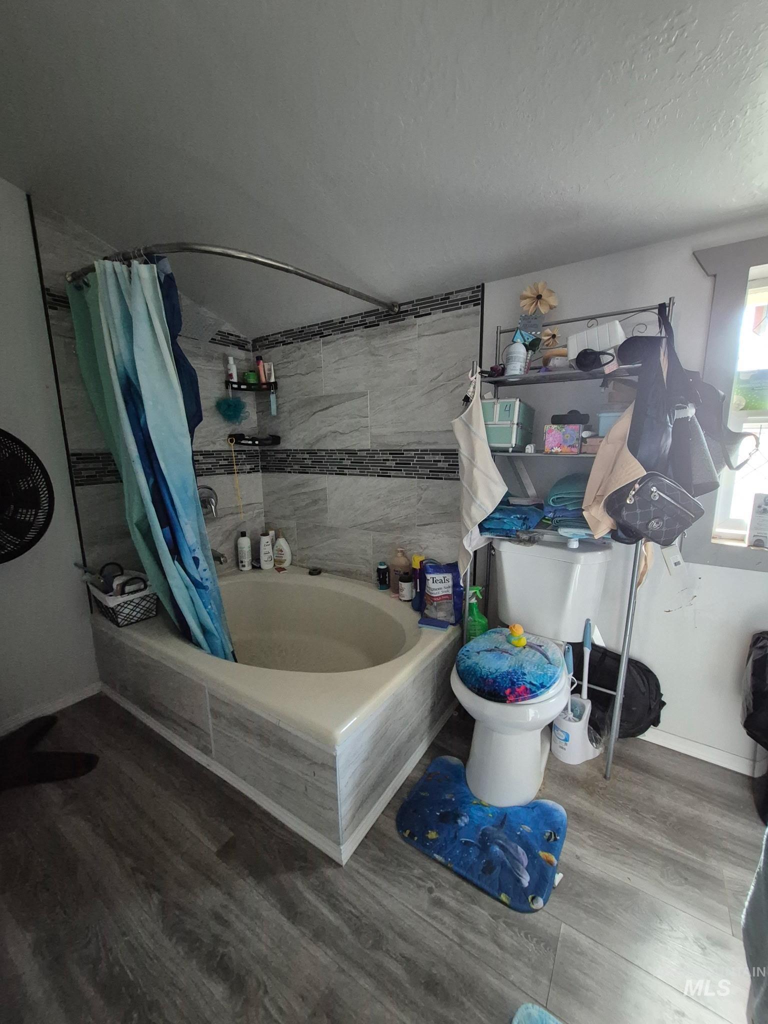 820 Meadows Dr, Twin Falls, Idaho 83301, 6 Bedrooms, 4 Bathrooms, Residential For Sale, Price $449,500,MLS 98978294