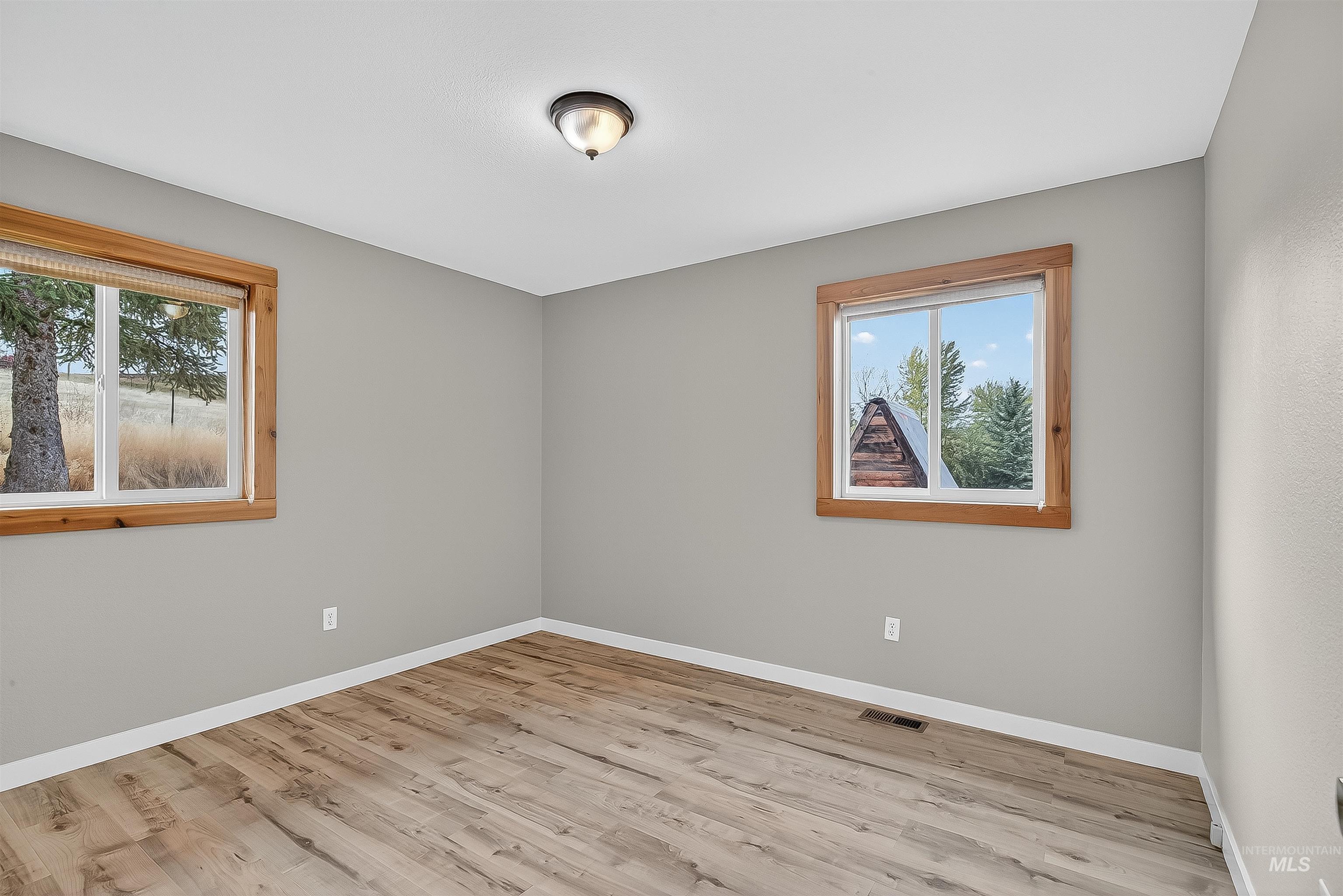 33818 North Rd, Kendrick, Idaho 83537, 5 Bedrooms, 2 Bathrooms, Residential For Sale, Price $419,000,MLS 98978295