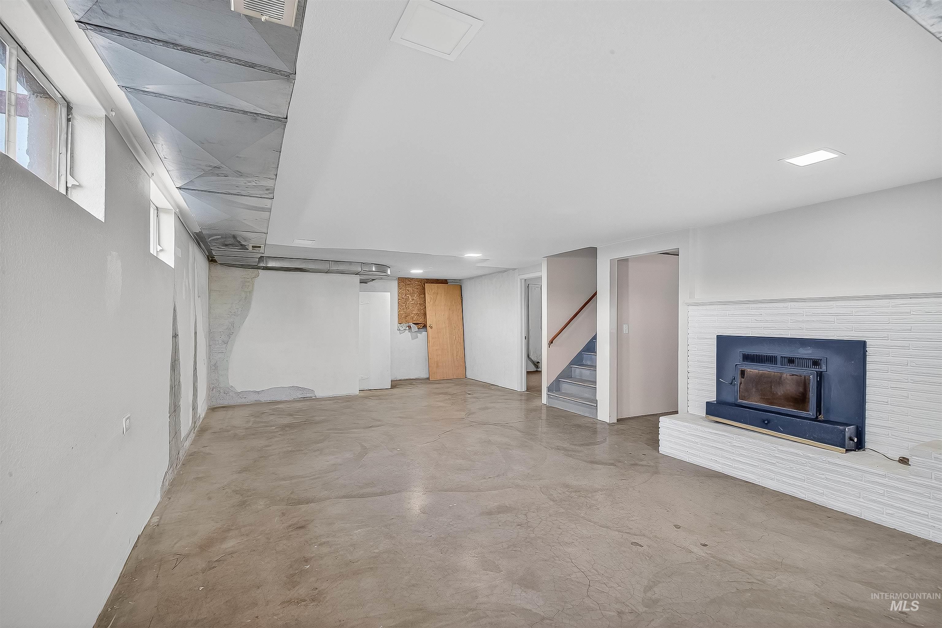 33818 North Rd, Kendrick, Idaho 83537, 5 Bedrooms, 2 Bathrooms, Residential For Sale, Price $419,000,MLS 98978295