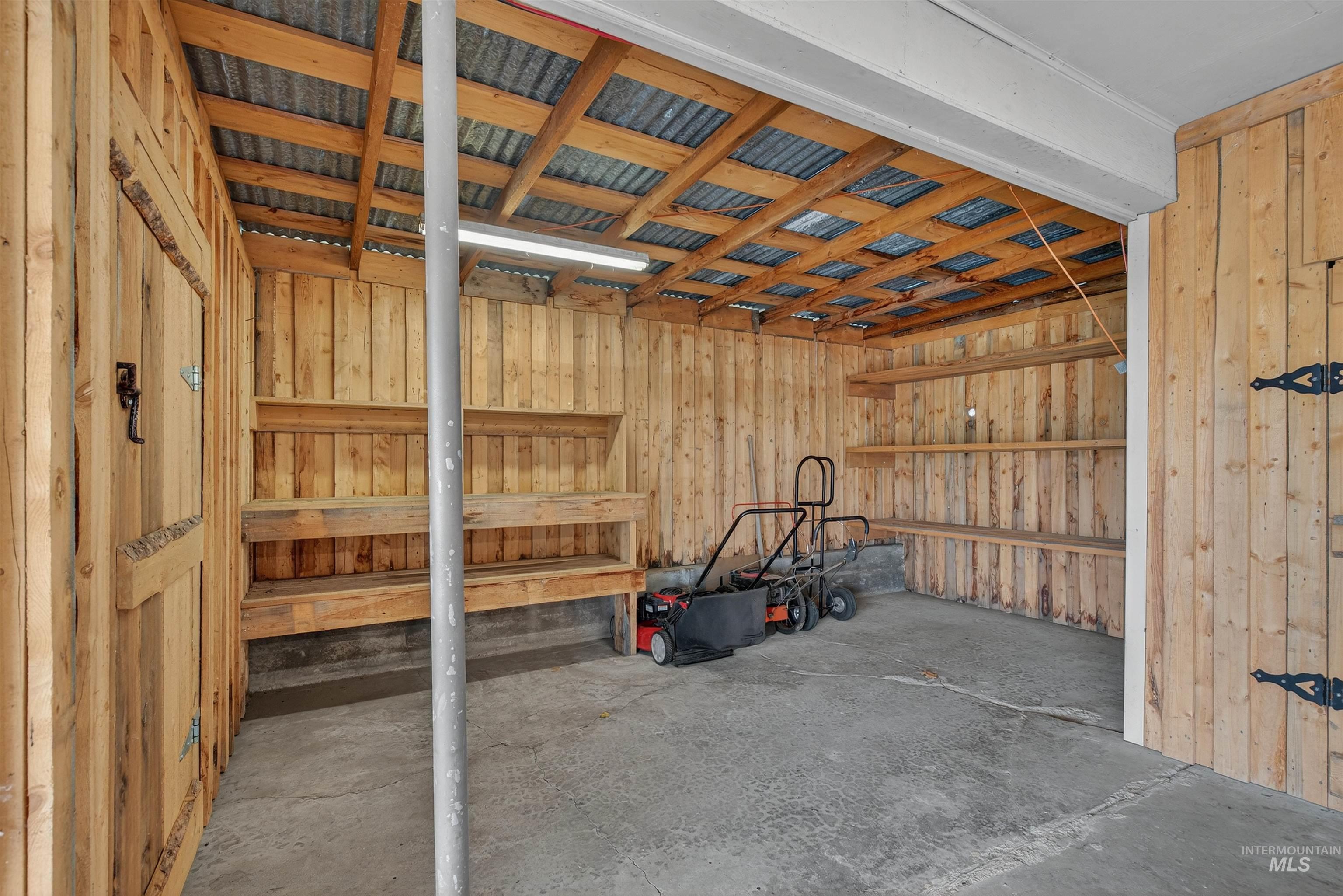 33818 North Rd, Kendrick, Idaho 83537, 5 Bedrooms, 2 Bathrooms, Residential For Sale, Price $419,000,MLS 98978295