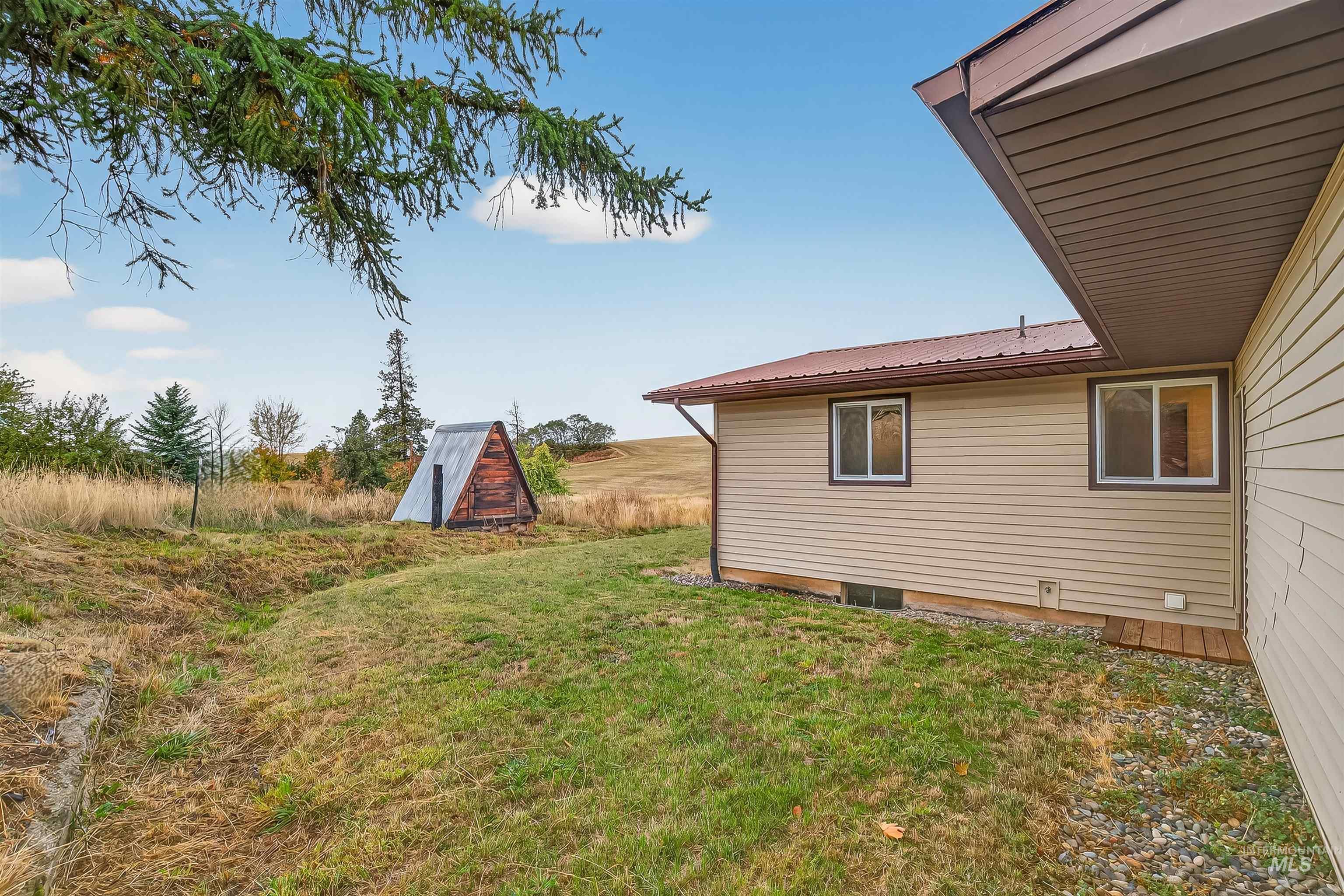 33818 North Rd, Kendrick, Idaho 83537, 5 Bedrooms, 2 Bathrooms, Residential For Sale, Price $419,000,MLS 98978295