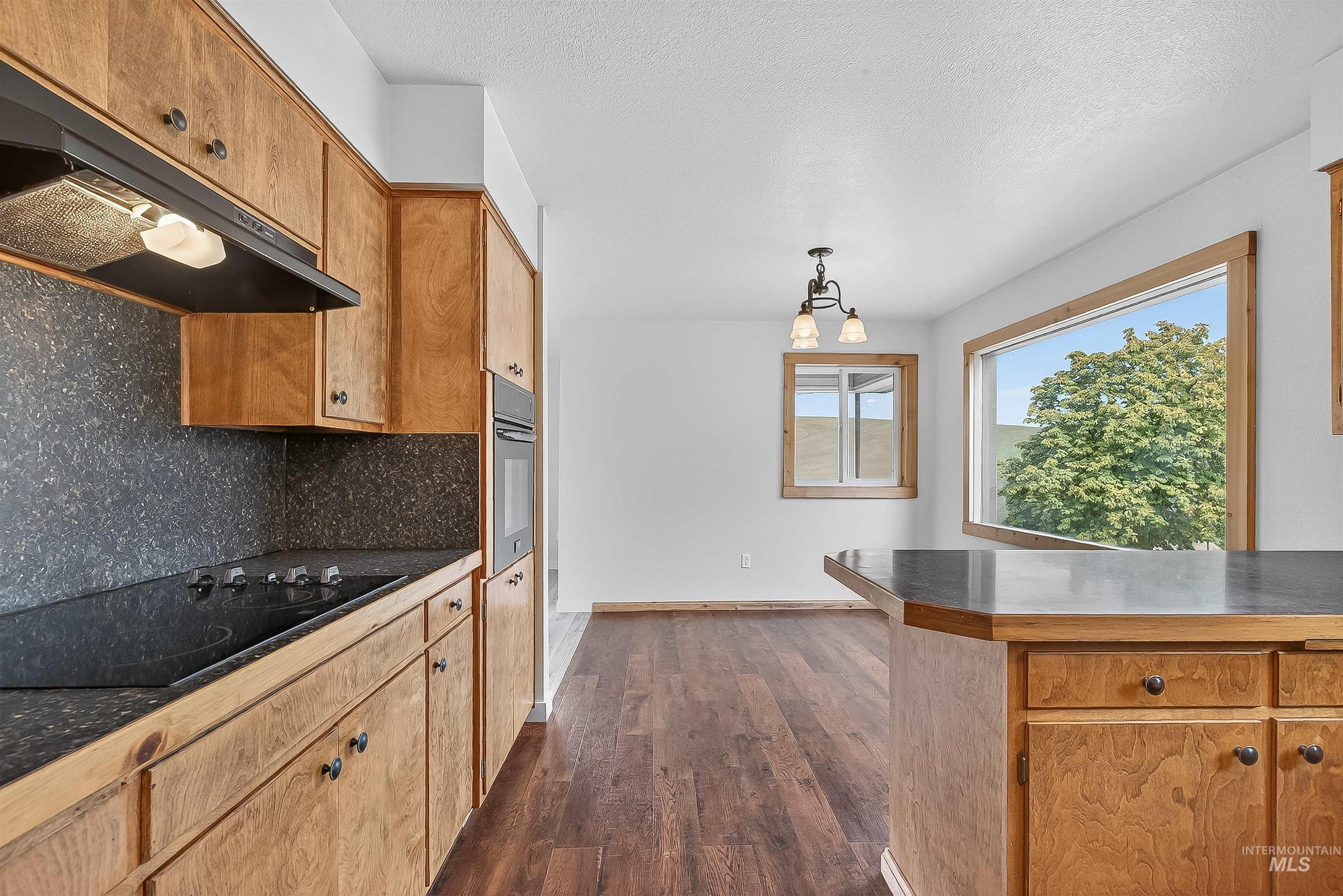 33818 North Rd, Kendrick, Idaho 83537, 5 Bedrooms, 2 Bathrooms, Residential For Sale, Price $419,000,MLS 98978295