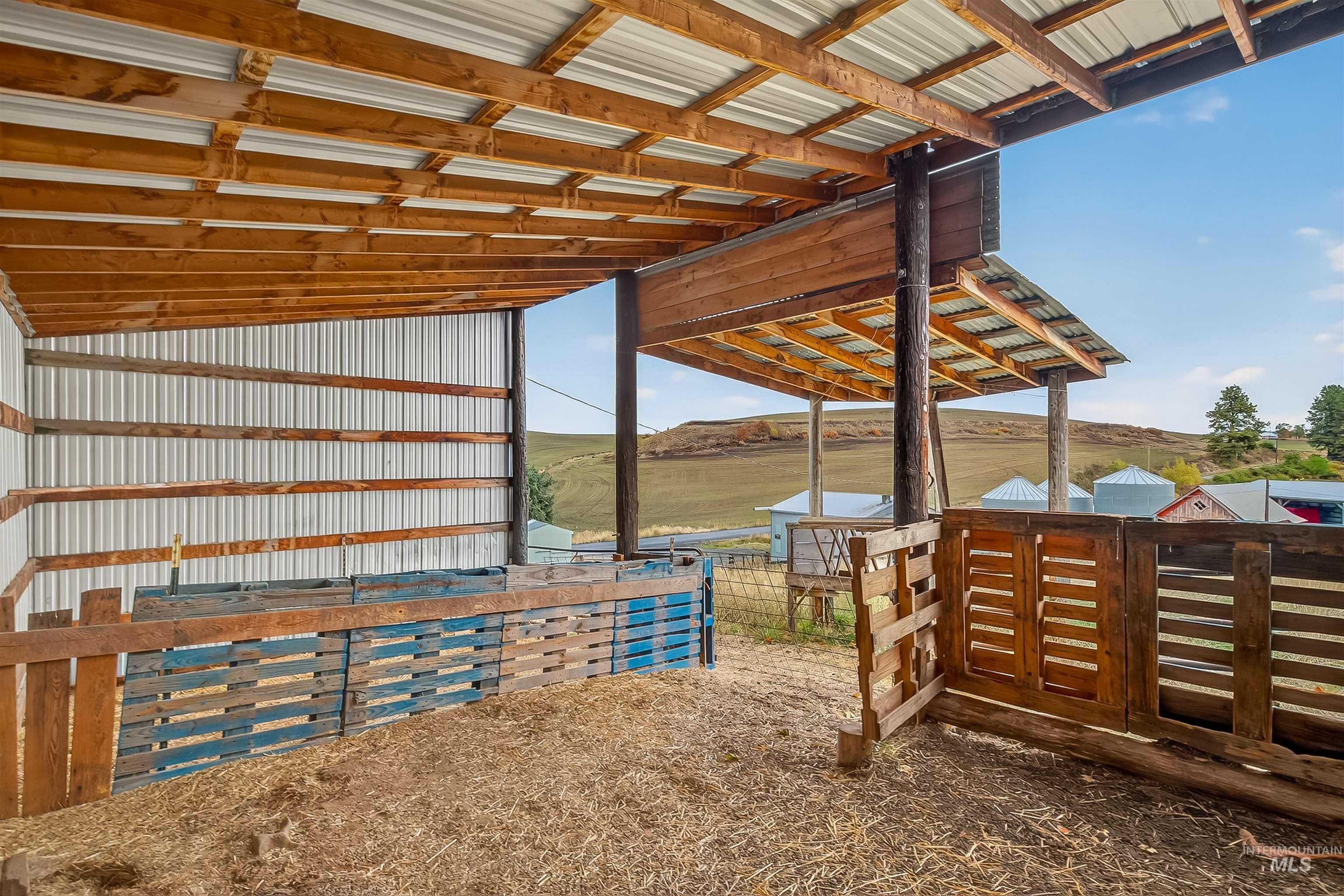 33818 North Rd, Kendrick, Idaho 83537, 5 Bedrooms, 2 Bathrooms, Residential For Sale, Price $419,000,MLS 98978295