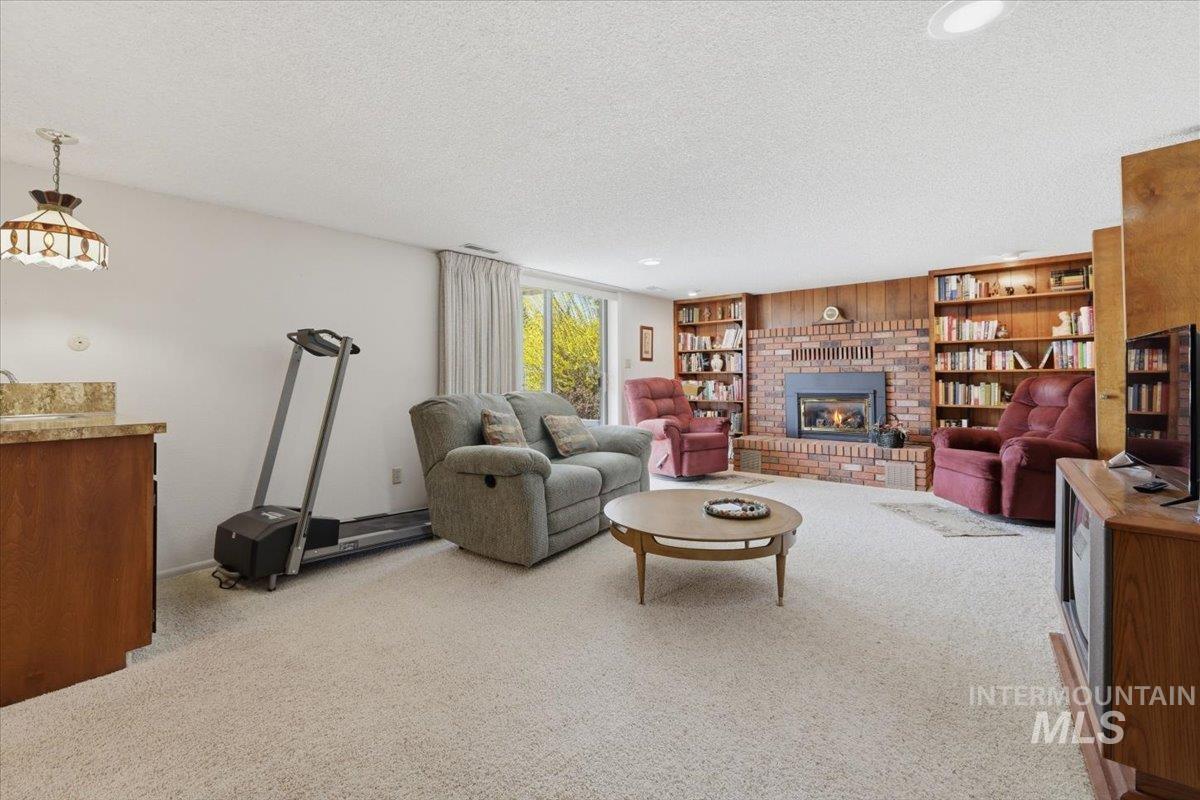 931 Sherman Way, Nampa, Idaho 83686, 5 Bedrooms, 4 Bathrooms, Residential For Sale, Price $199,000, 98978297