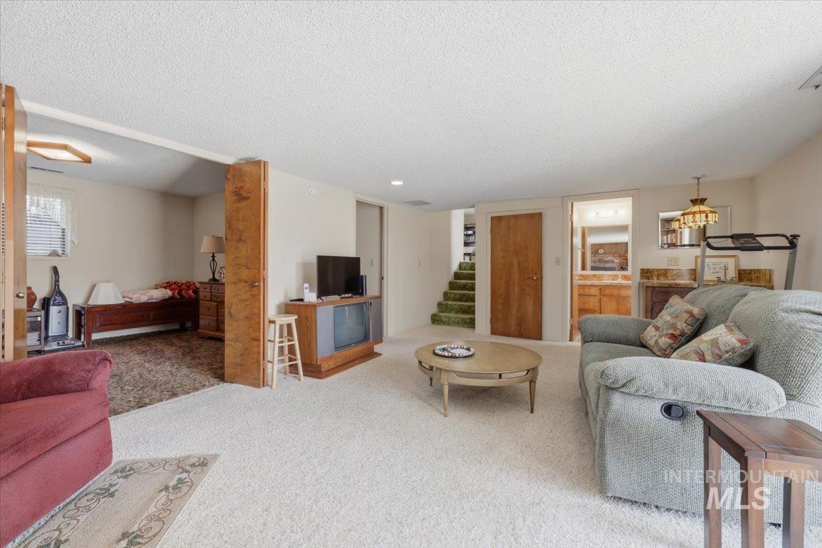 931 Sherman Way, Nampa, Idaho 83686, 5 Bedrooms, 4 Bathrooms, Residential For Sale, Price $199,000, 98978297