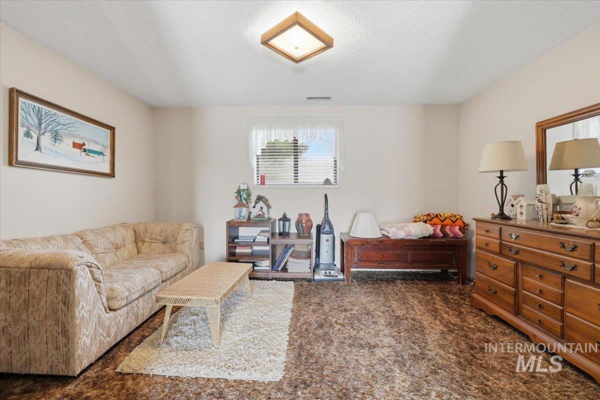 931 Sherman Way, Nampa, Idaho 83686, 5 Bedrooms, 4 Bathrooms, Residential For Sale, Price $199,000, 98978297