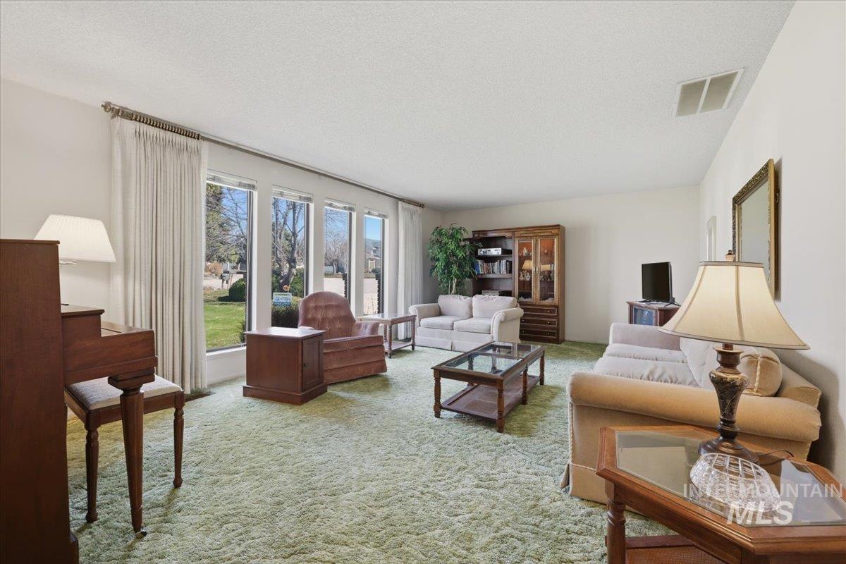 931 Sherman Way, Nampa, Idaho 83686, 5 Bedrooms, 4 Bathrooms, Residential For Sale, Price $199,000, 98978297