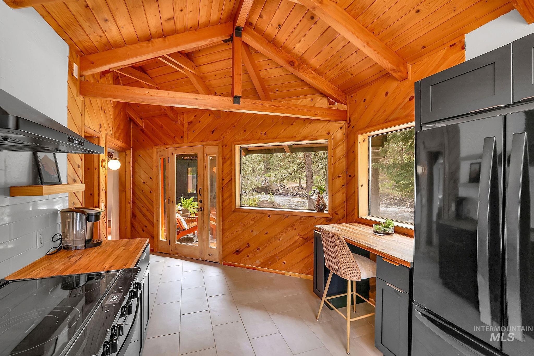 5713 Pines Rd, New Meadows, Idaho 83654, 2 Bedrooms, 2 Bathrooms, Residential For Sale, Price $599,900,MLS 98978298