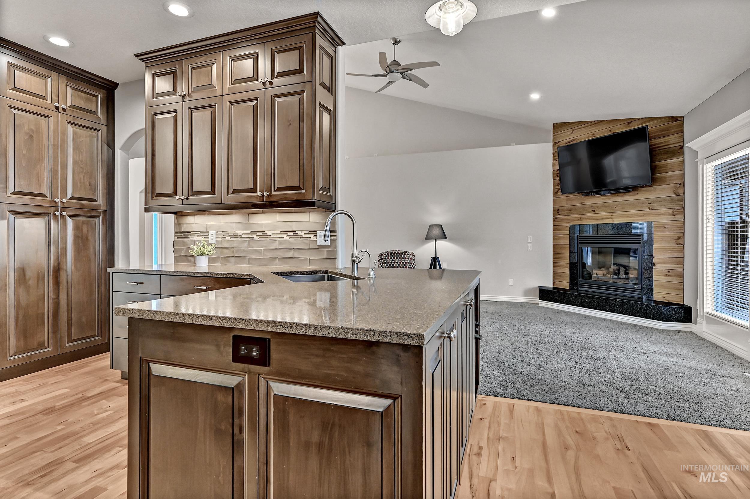 2546 E Ridgedale Dr, Eagle, Idaho 83616, 3 Bedrooms, 2 Bathrooms, Residential For Sale, Price $639,000,MLS 98978299