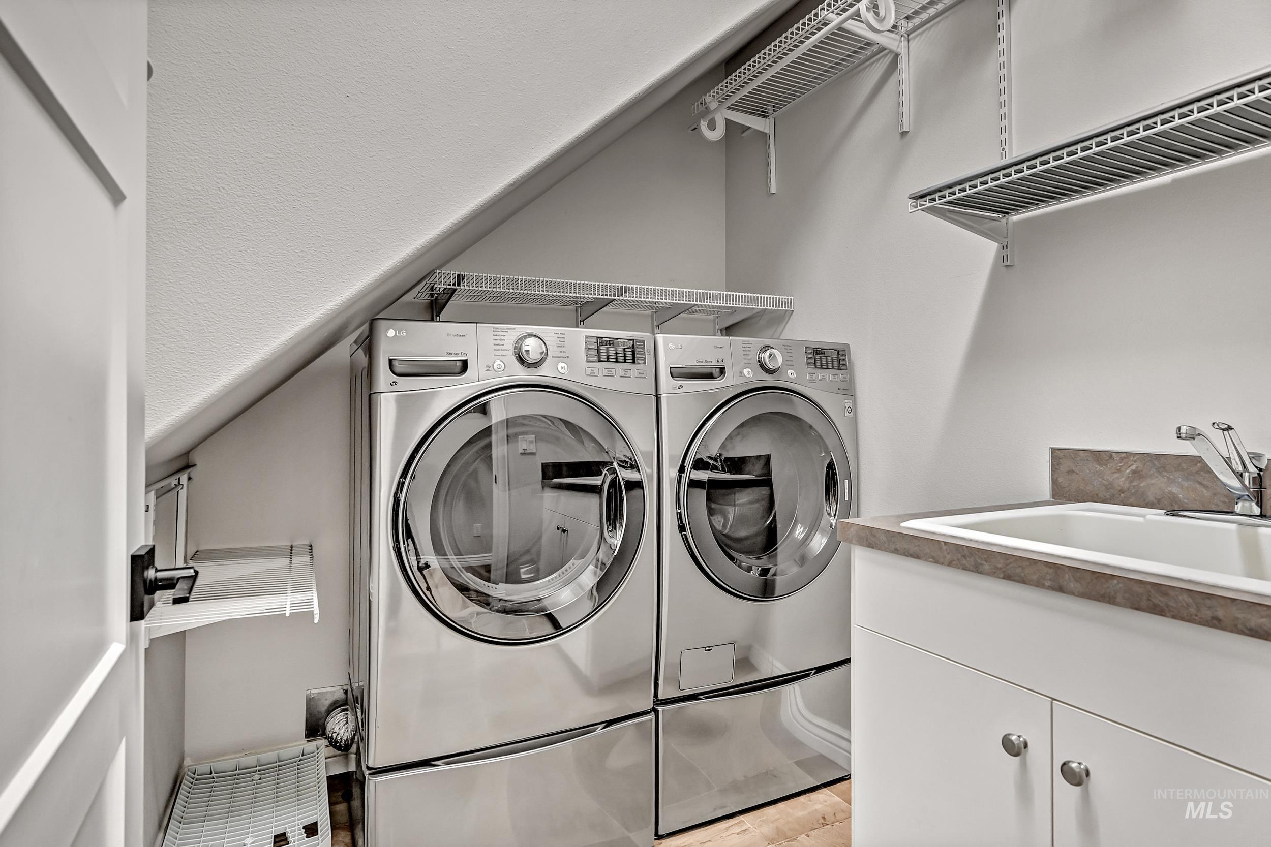 2546 E Ridgedale Dr, Eagle, Idaho 83616, 3 Bedrooms, 2 Bathrooms, Residential For Sale, Price $639,000,MLS 98978299