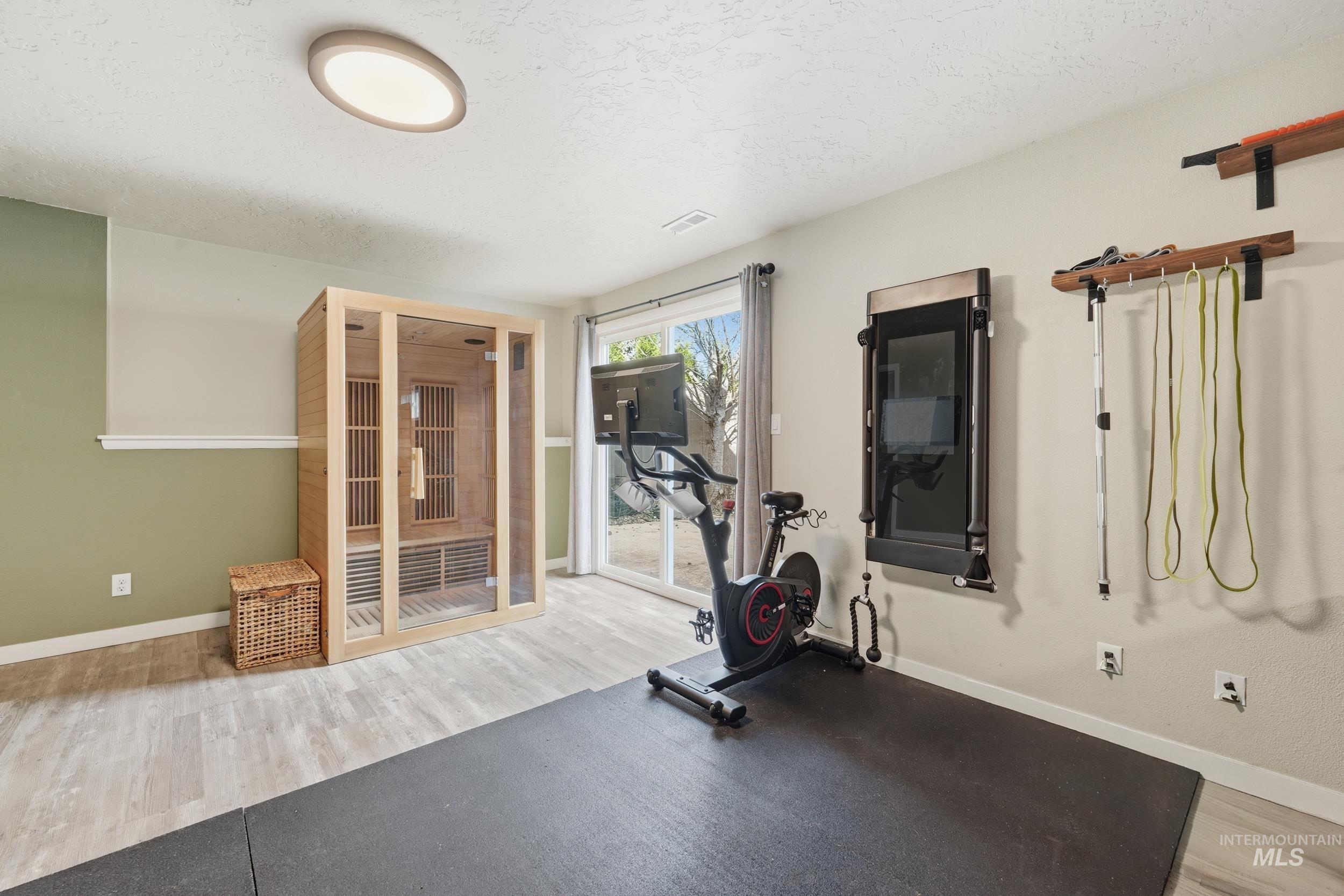 2994 S Ithaca Ave, Boise, Idaho 83709, 6 Bedrooms, 3 Bathrooms, Residential For Sale, Price $689,000,MLS 98978301