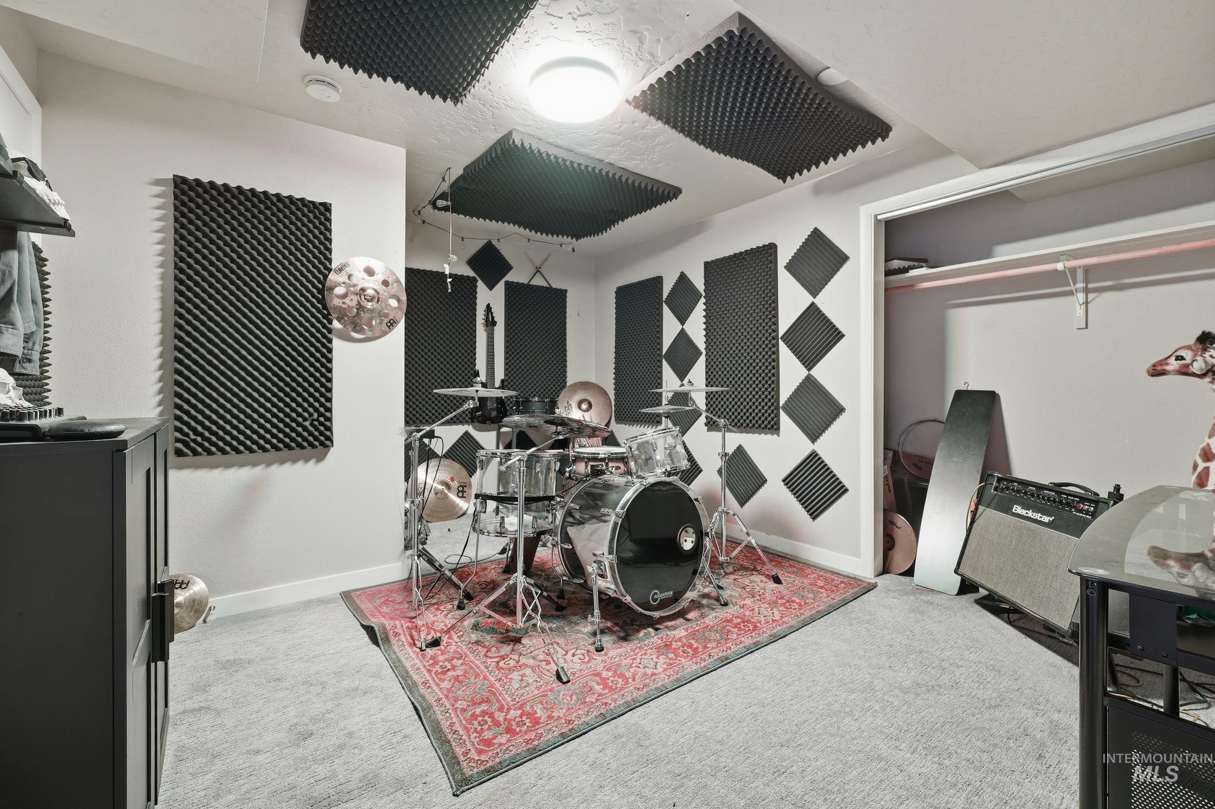 2994 S Ithaca Ave, Boise, Idaho 83709, 6 Bedrooms, 3 Bathrooms, Residential For Sale, Price $750,000,MLS 98978301